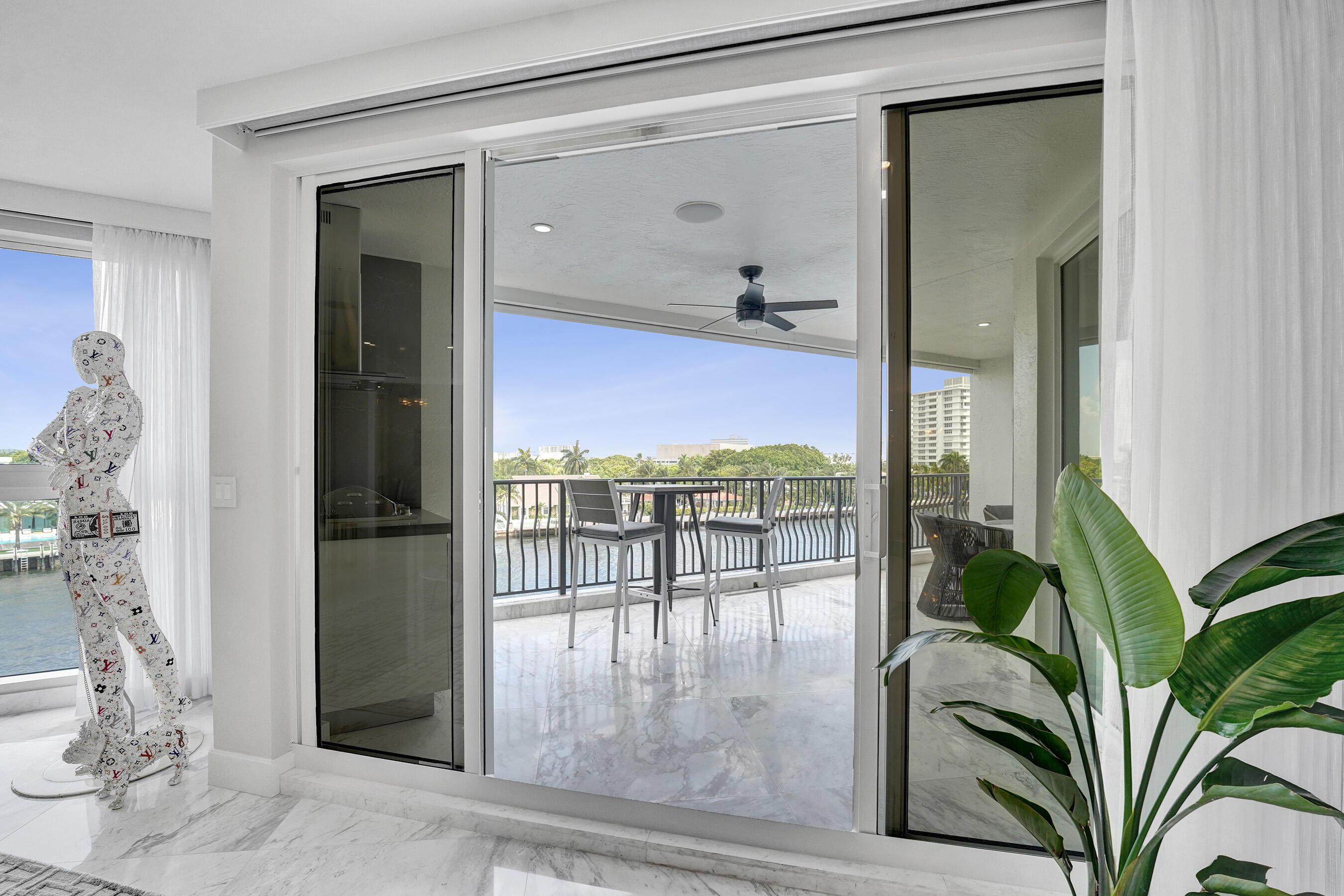 LA CASCADE CONDO - Residential