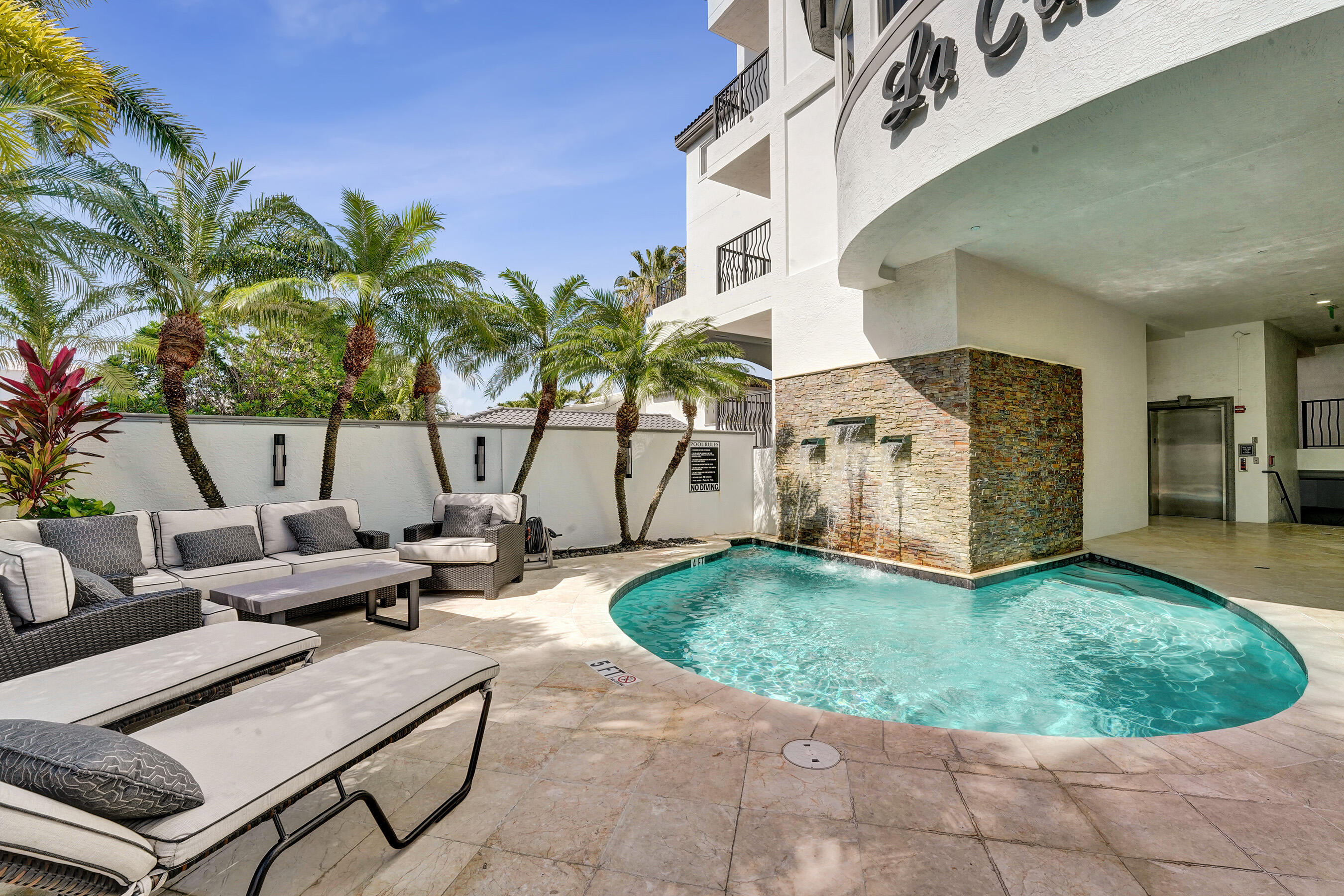 LA CASCADE CONDO - Residential