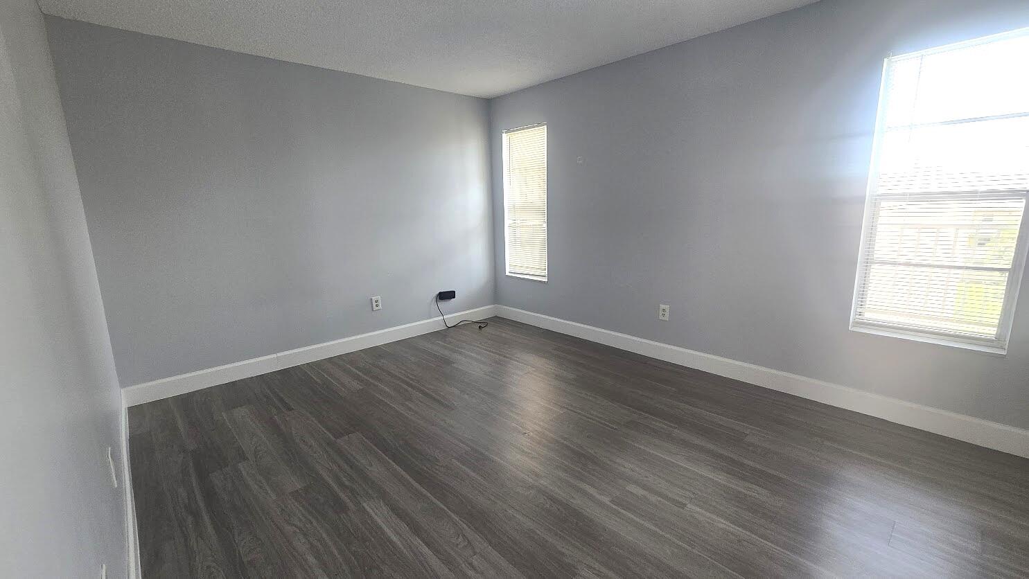 BROOKFIELD SQUARE CONDO - Residential Lease