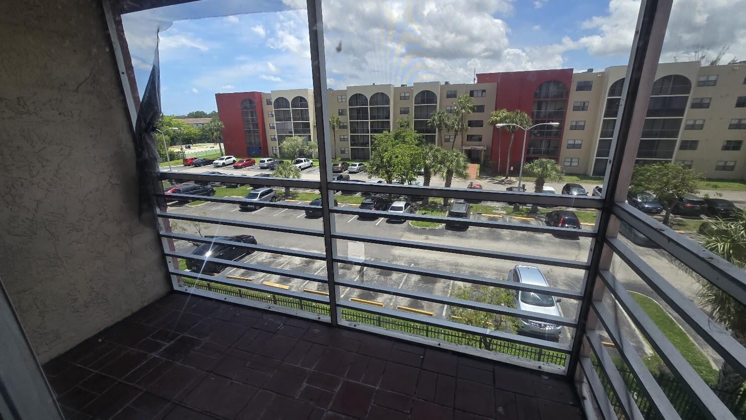 BROOKFIELD SQUARE CONDO - Residential Lease