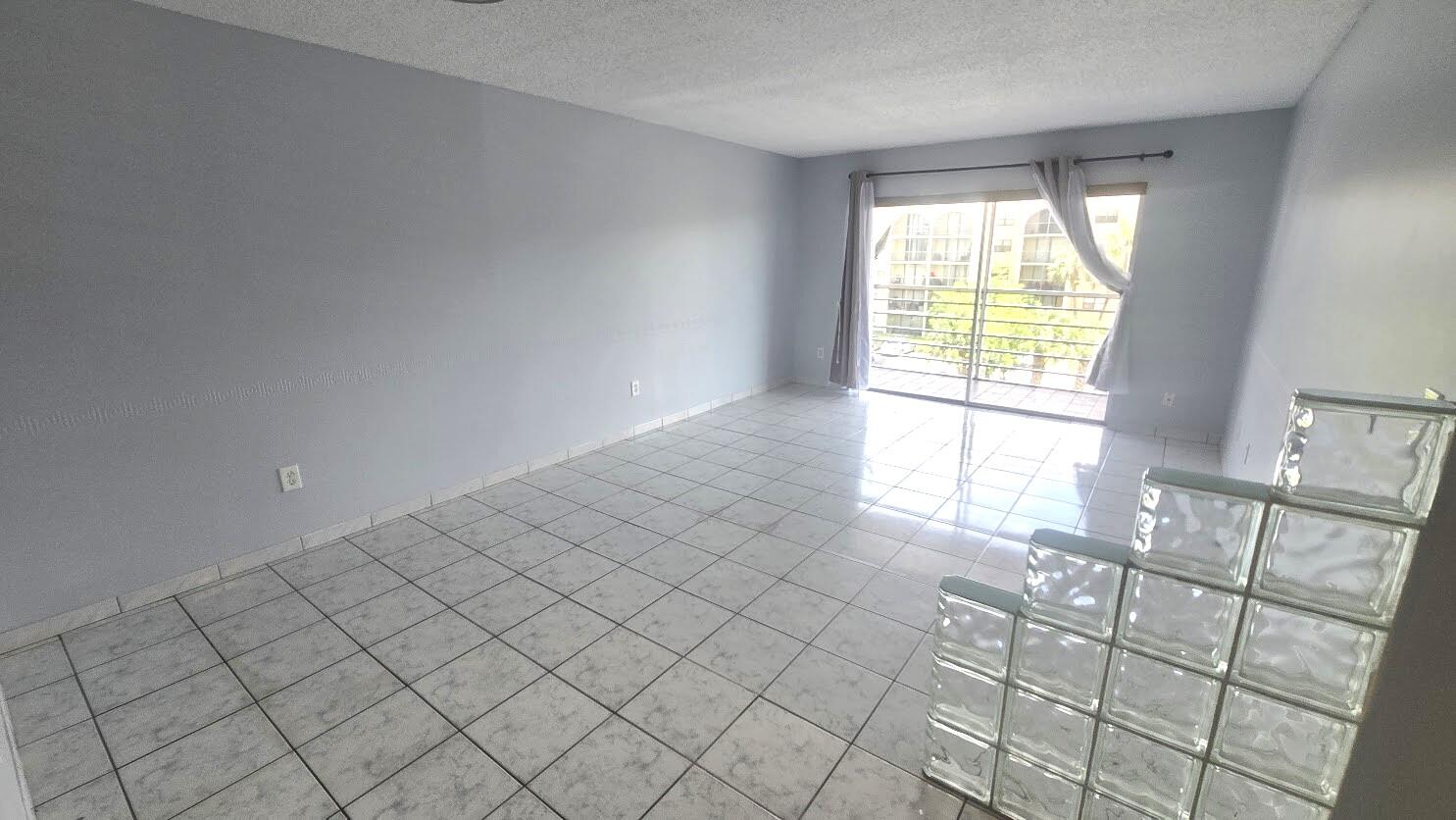 BROOKFIELD SQUARE CONDO - Residential Lease
