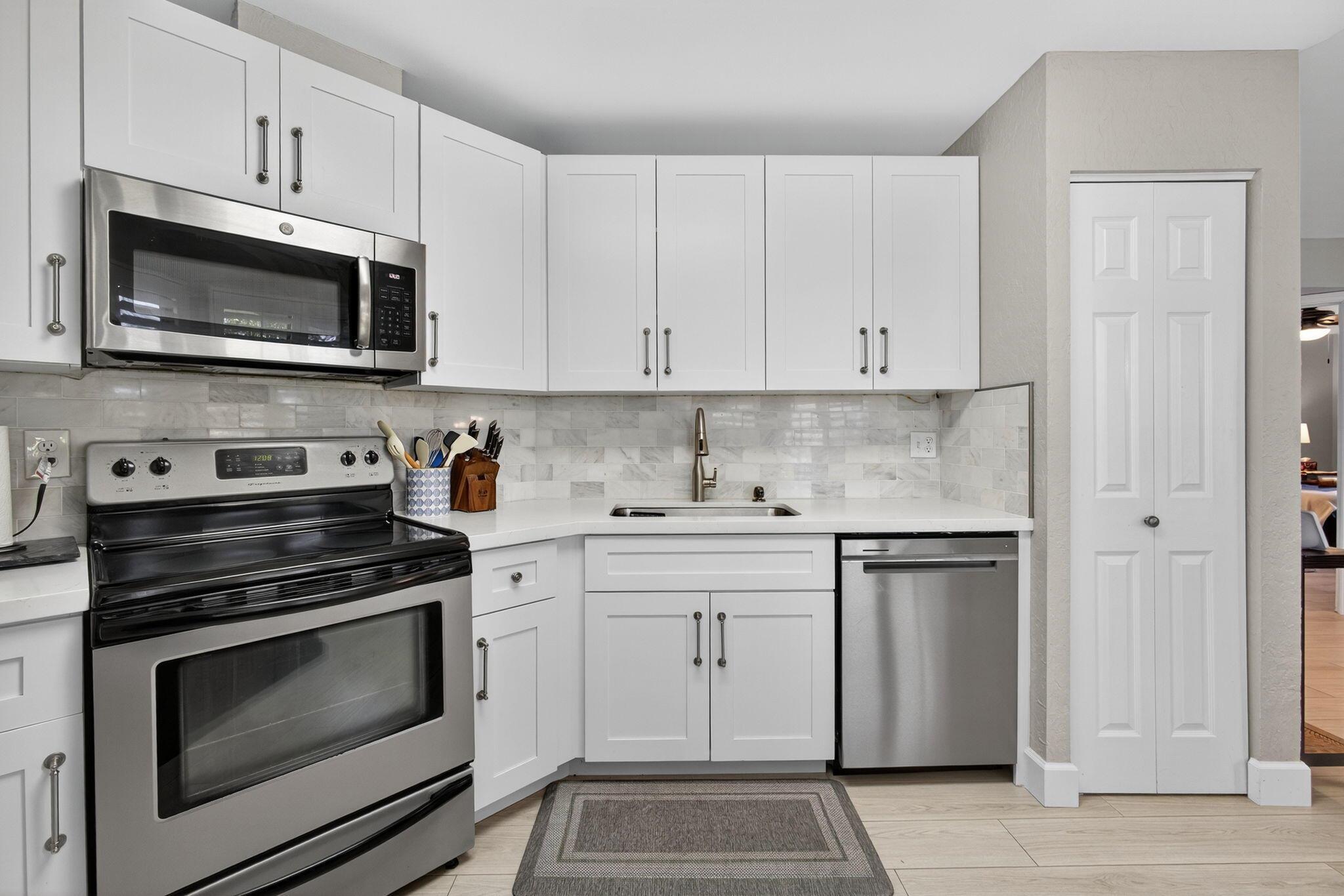 HARBOUR POINTE AT RIVER B - Residential Lease