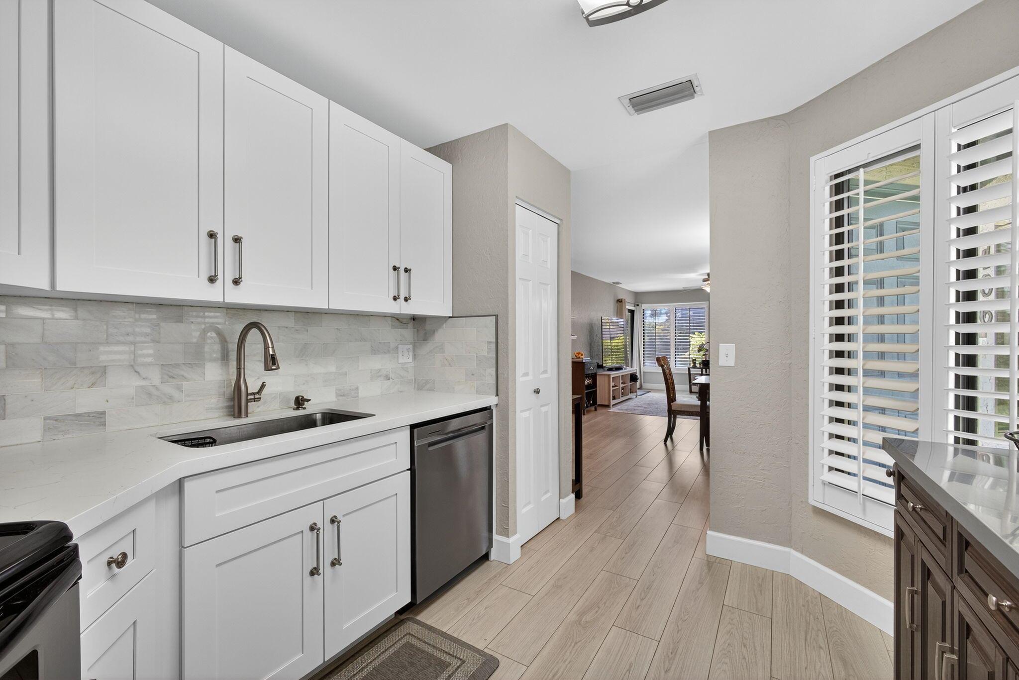 HARBOUR POINTE AT RIVER B - Residential Lease