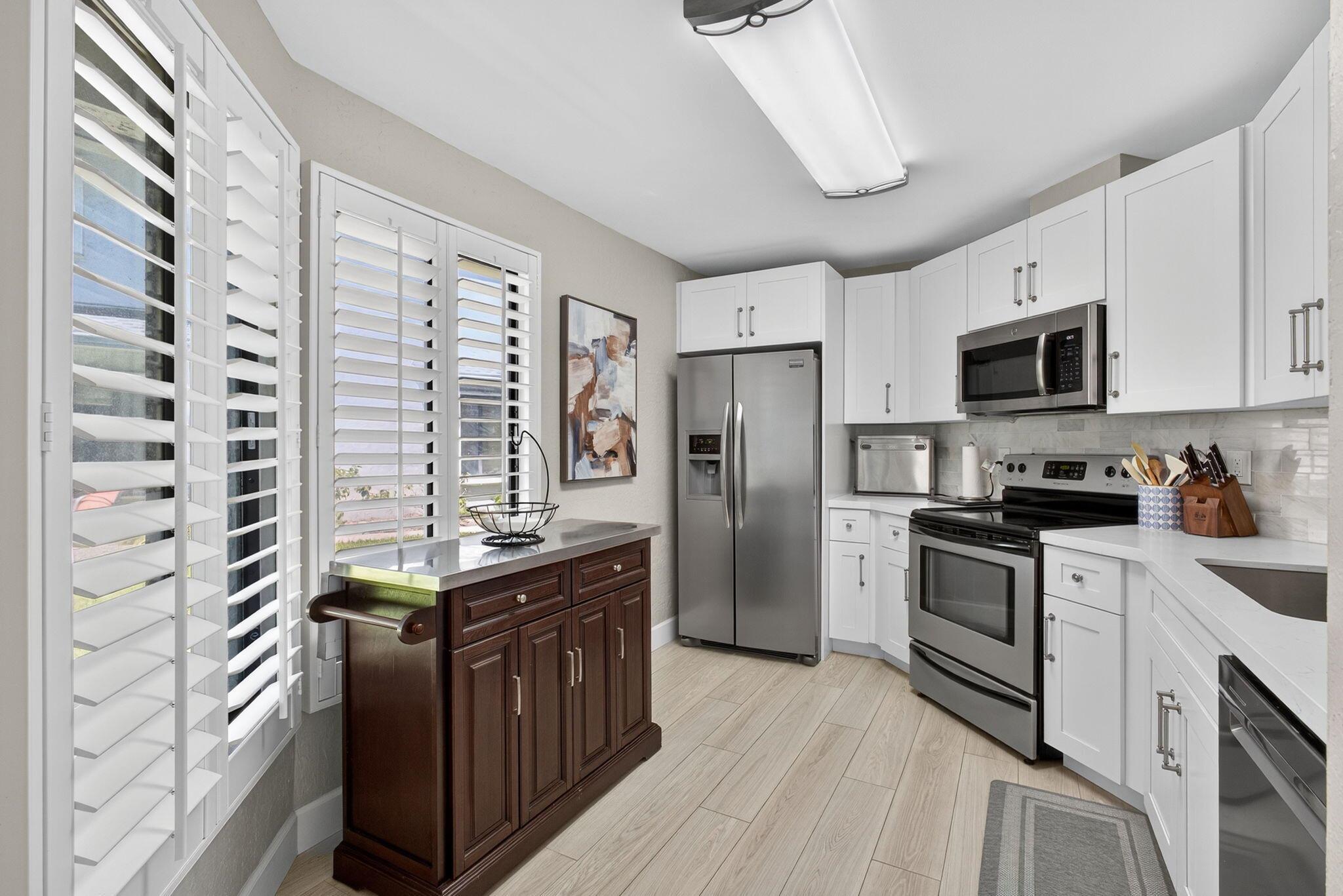 HARBOUR POINTE AT RIVER B - Residential Lease