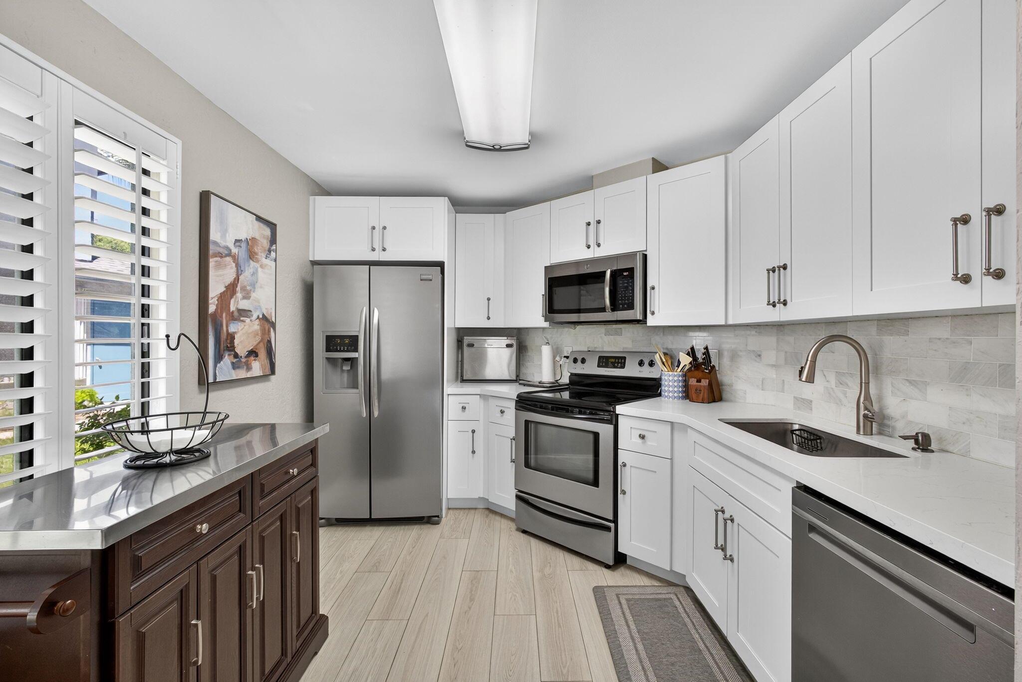 HARBOUR POINTE AT RIVER B - Residential Lease