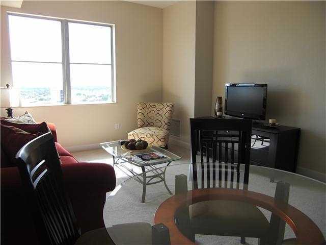 RADIUS CONDO - Residential Lease