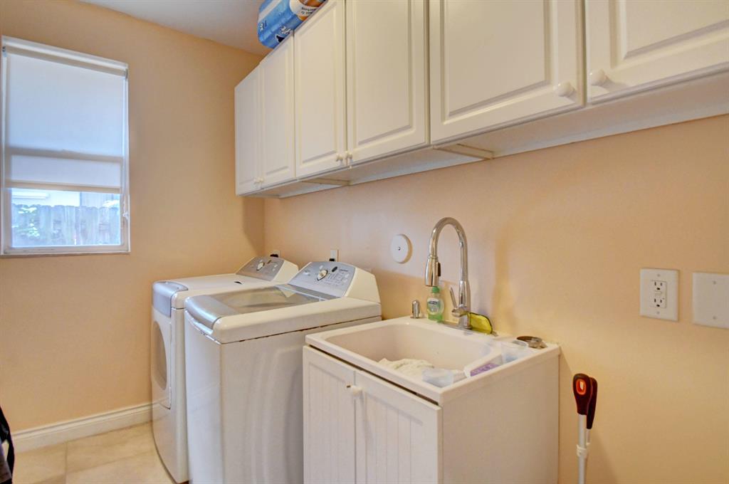 THORNHILL GREEN - Residential