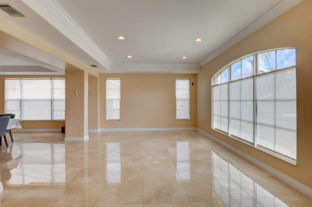 THORNHILL GREEN - Residential