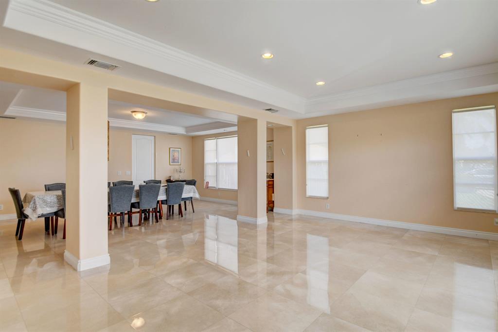 THORNHILL GREEN - Residential