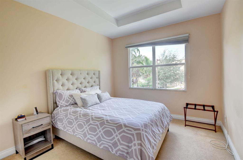 THORNHILL GREEN - Residential