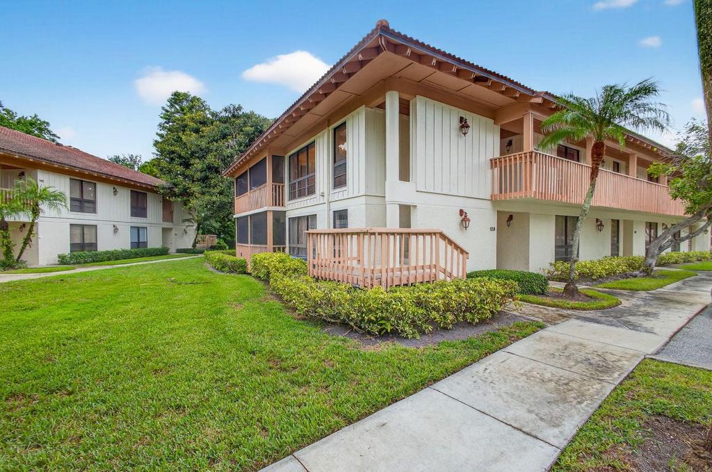 Photo of 134 Brackenwood Road, Palm Beach Gardens, FL 33418 (MLS # R11121790)