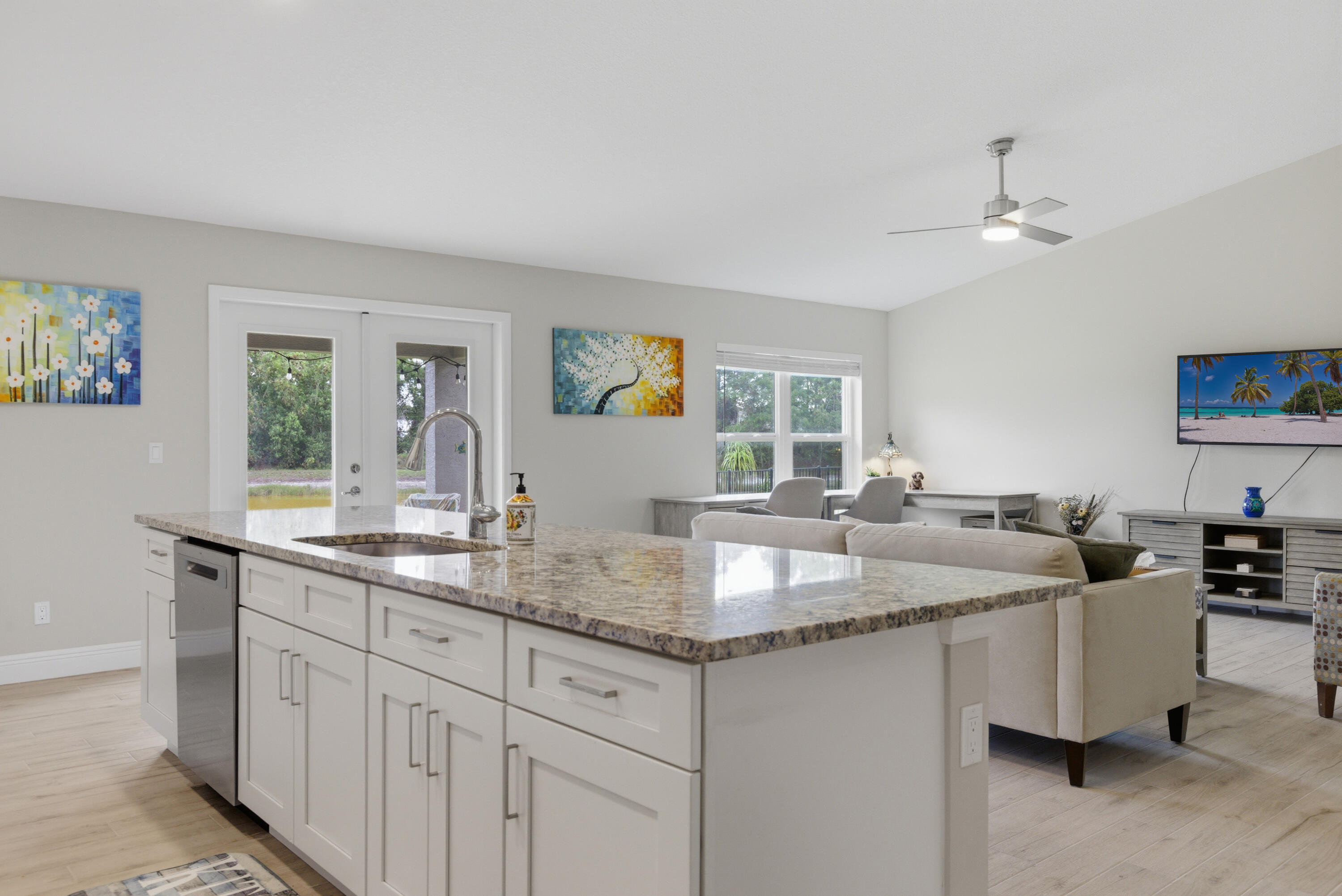 SAWGRASS LAKES PHASE 3A - Residential Lease