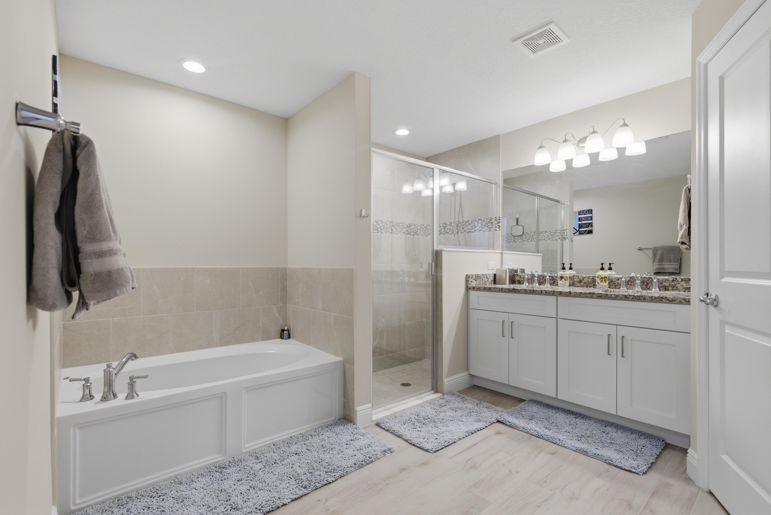 SAWGRASS LAKES PHASE 3A - Residential Lease