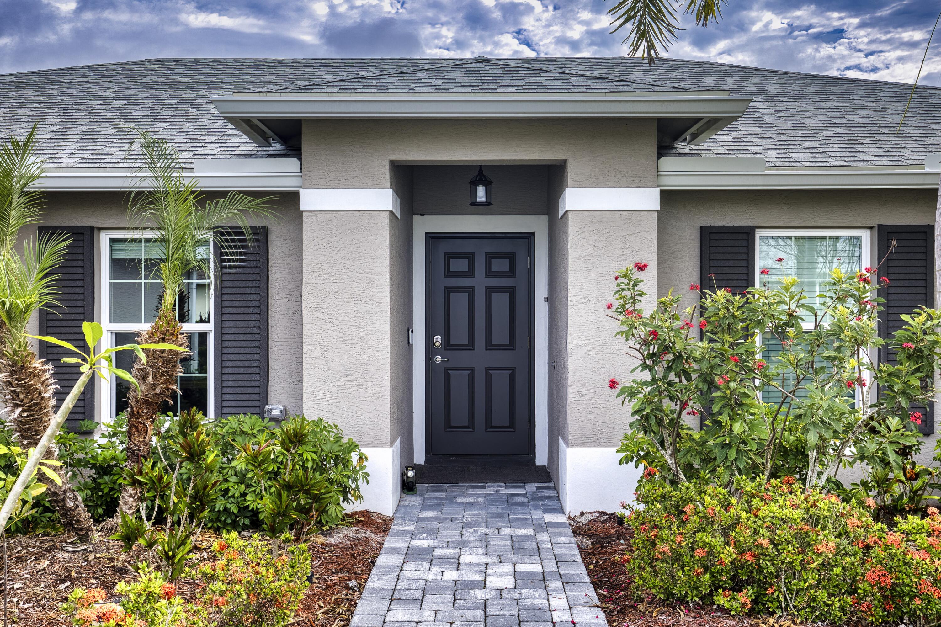 SAWGRASS LAKES PHASE 3A - Residential Lease