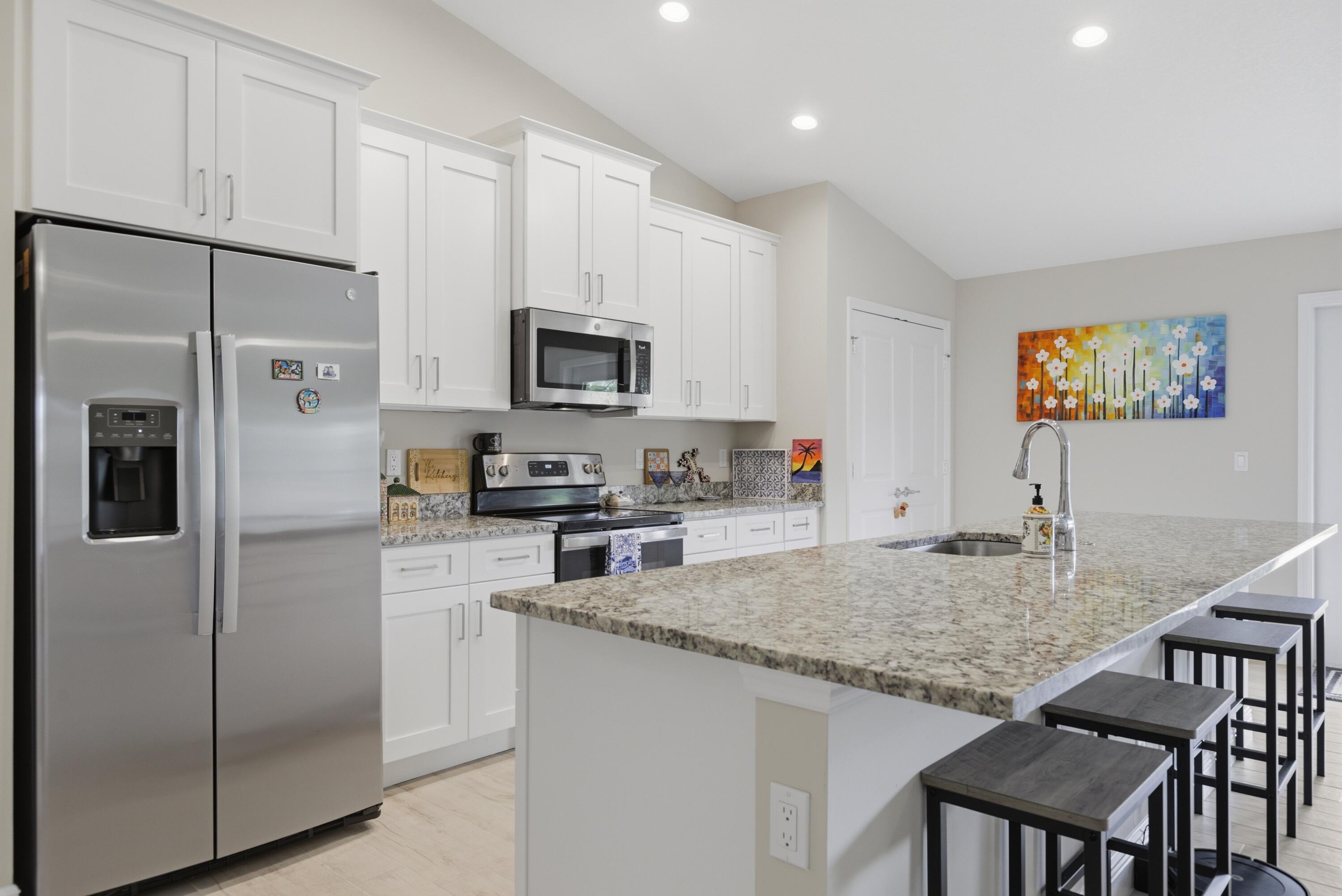 SAWGRASS LAKES PHASE 3A - Residential Lease