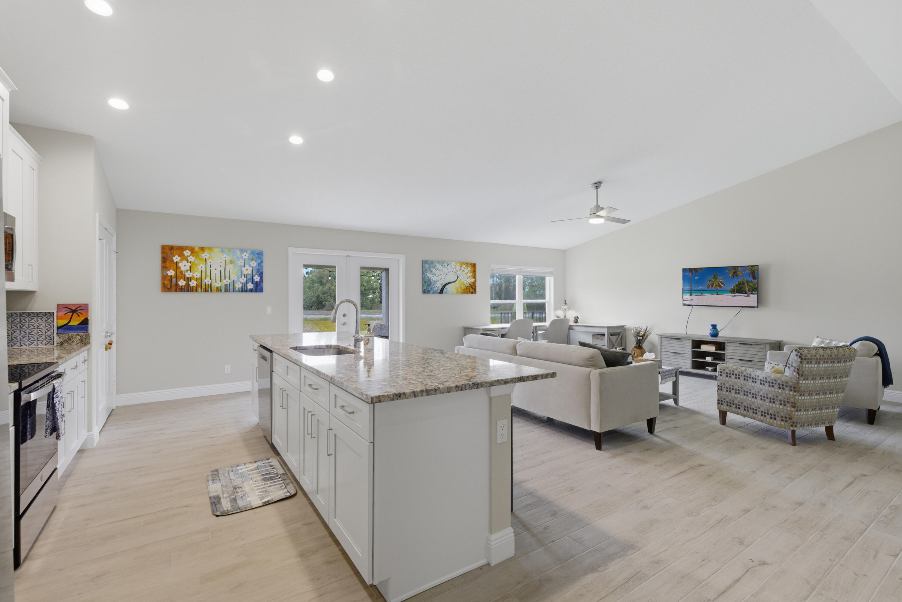SAWGRASS LAKES PHASE 3A - Residential Lease