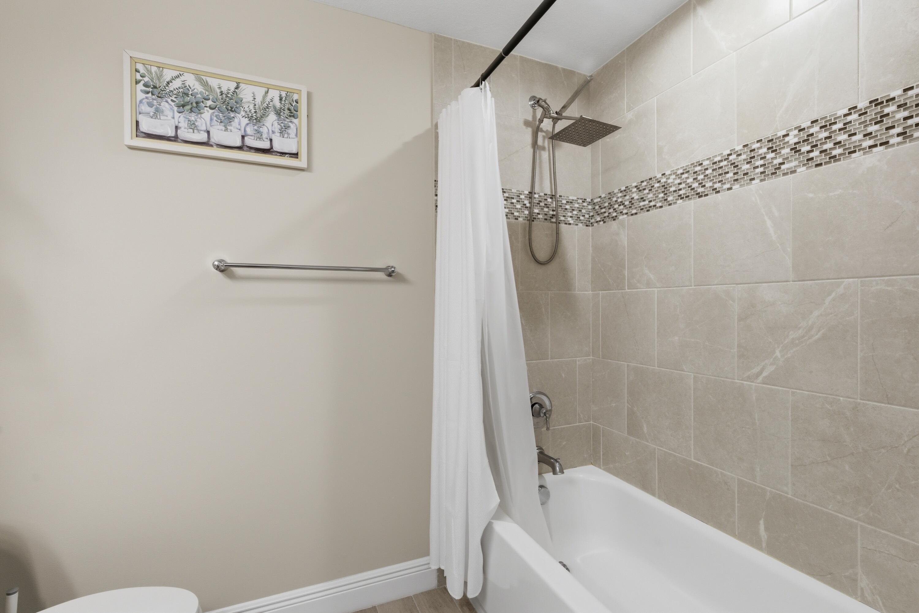 SAWGRASS LAKES PHASE 3A - Residential Lease
