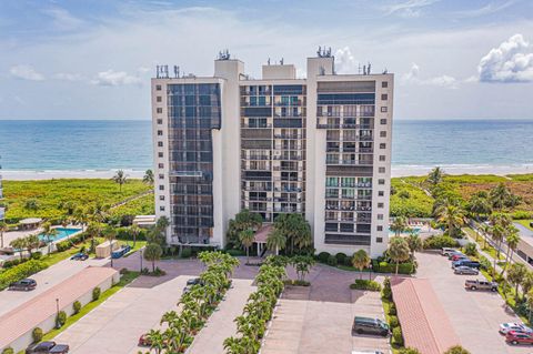 A home in Hutchinson Island