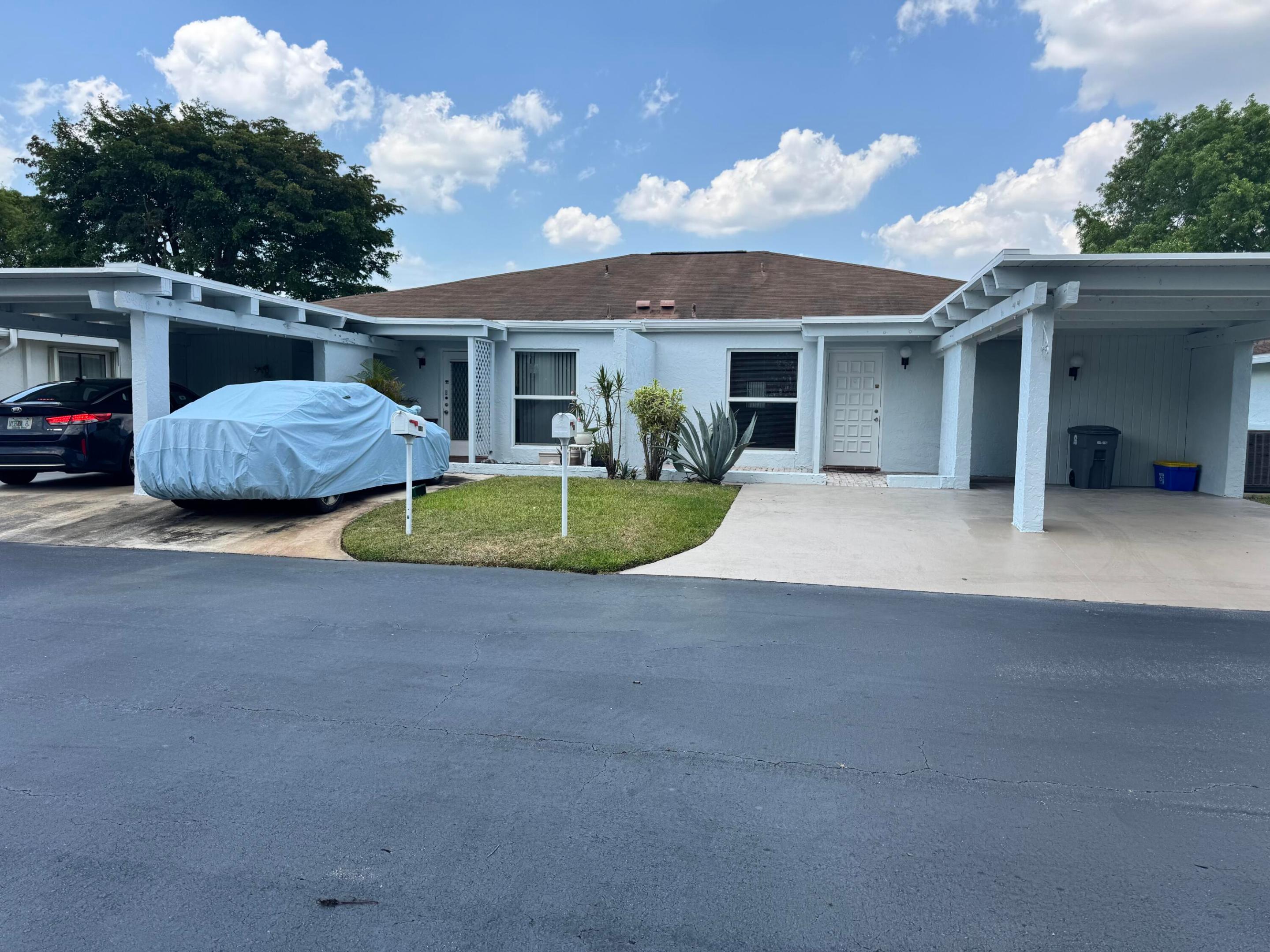 CAMELOT VILLAGE SEC 4 - Residential