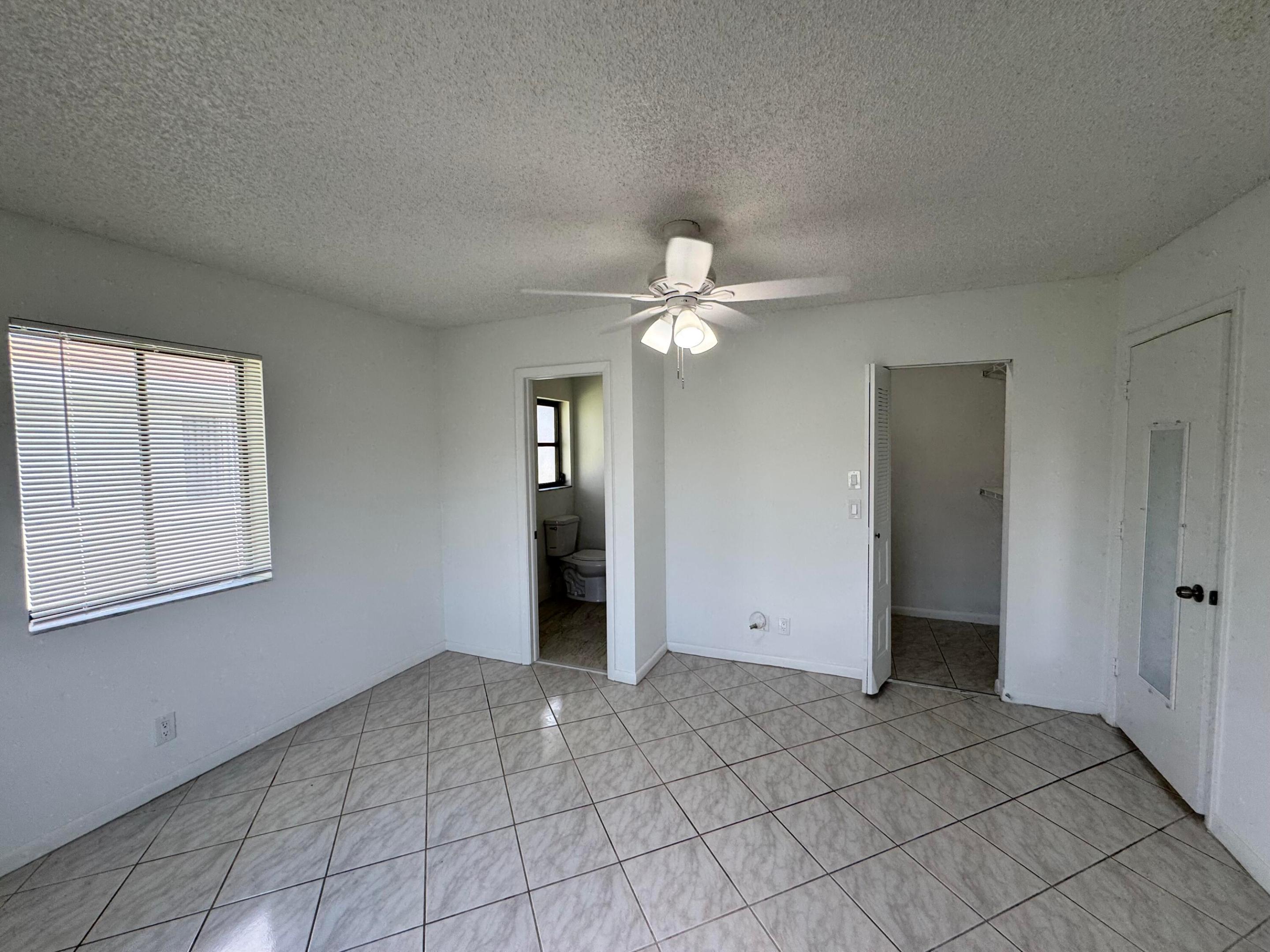 CAMELOT VILLAGE SEC 4 - Residential