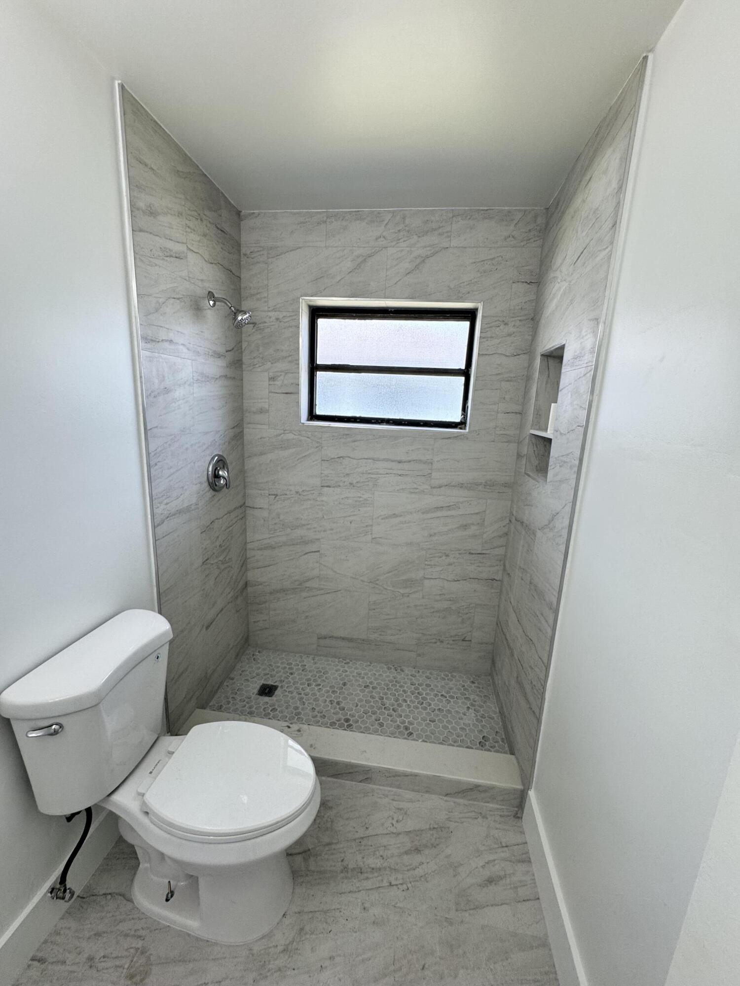 CAMELOT VILLAGE SEC 4 - Residential
