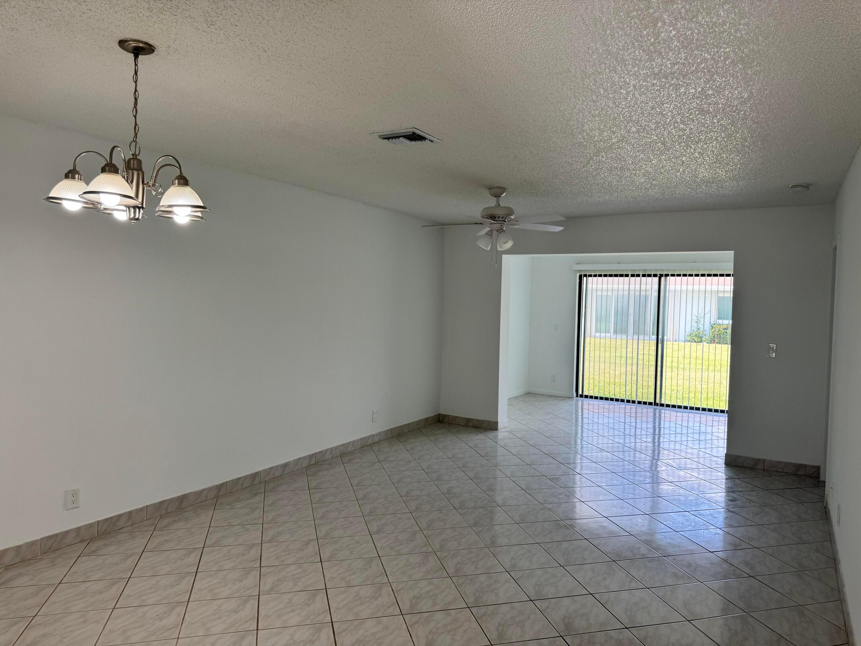 CAMELOT VILLAGE SEC 4 - Residential