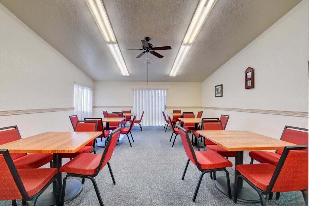 CAMELOT VILLAGE SEC 4 - Residential