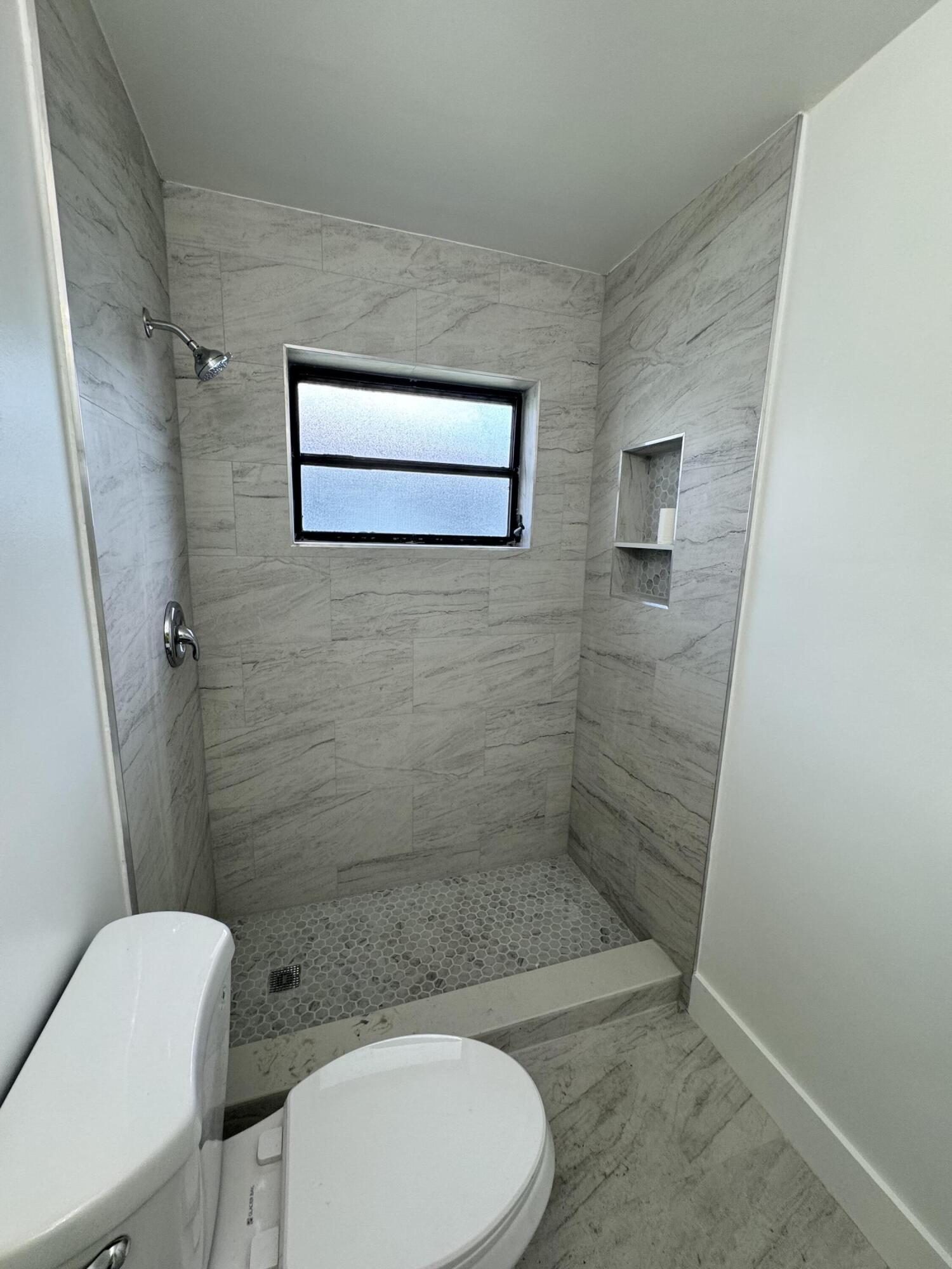CAMELOT VILLAGE SEC 4 - Residential