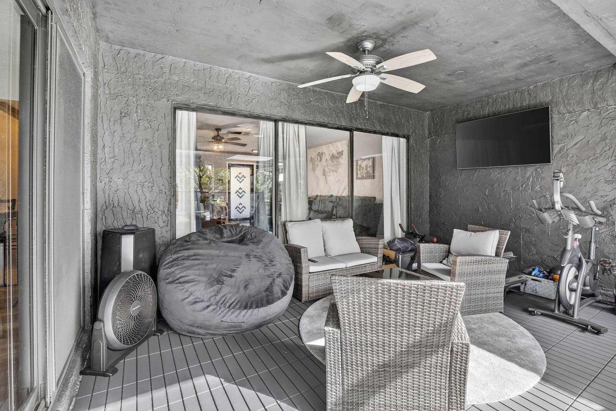 SUNRISE GOLF VILLAGE - Residential