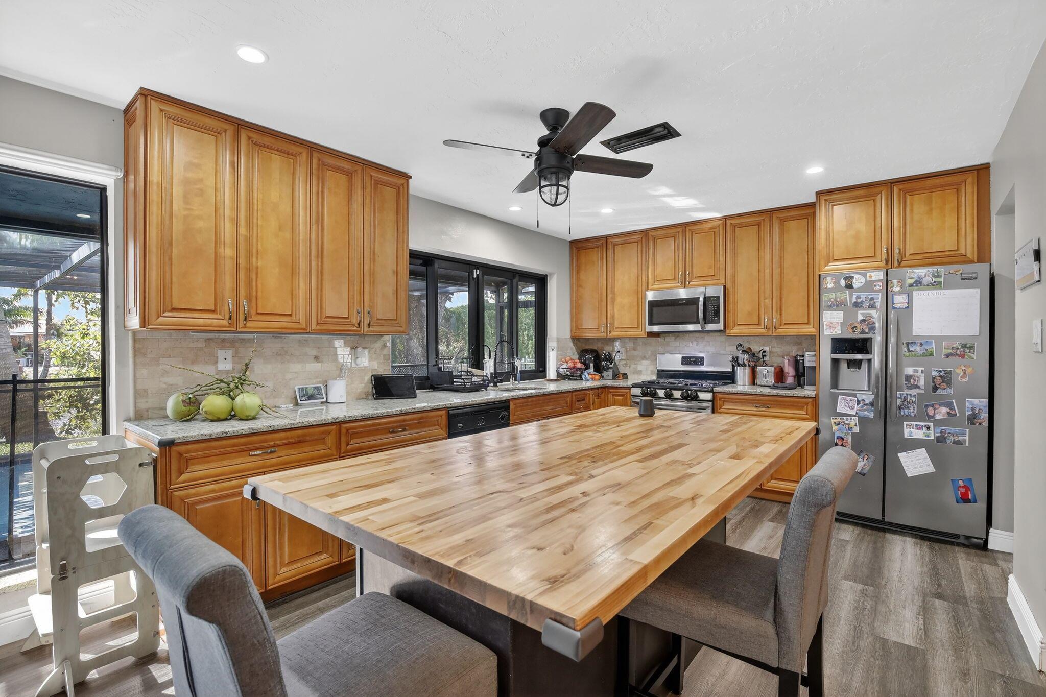 SUNRISE GOLF VILLAGE - Residential