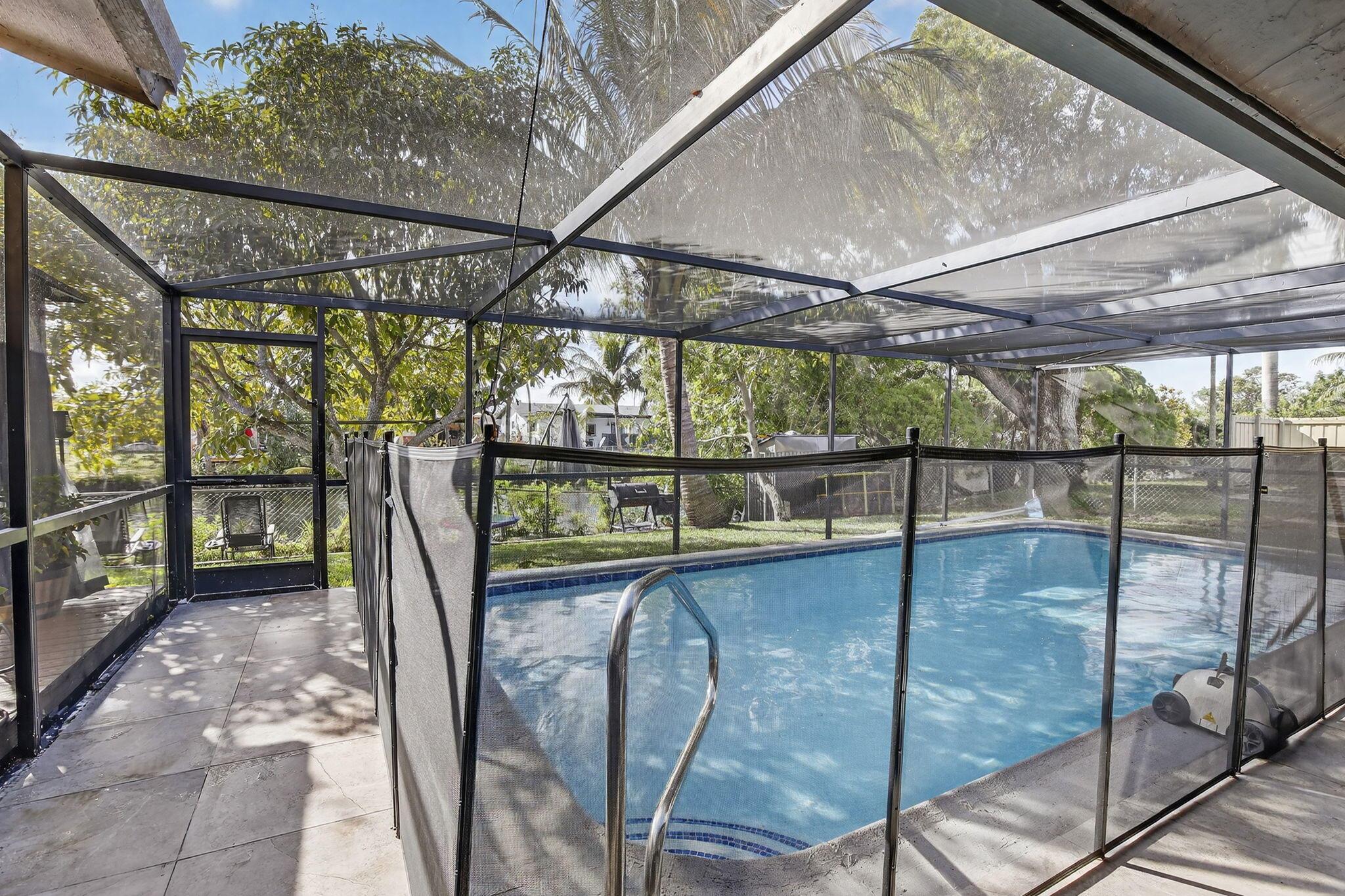 SUNRISE GOLF VILLAGE - Residential