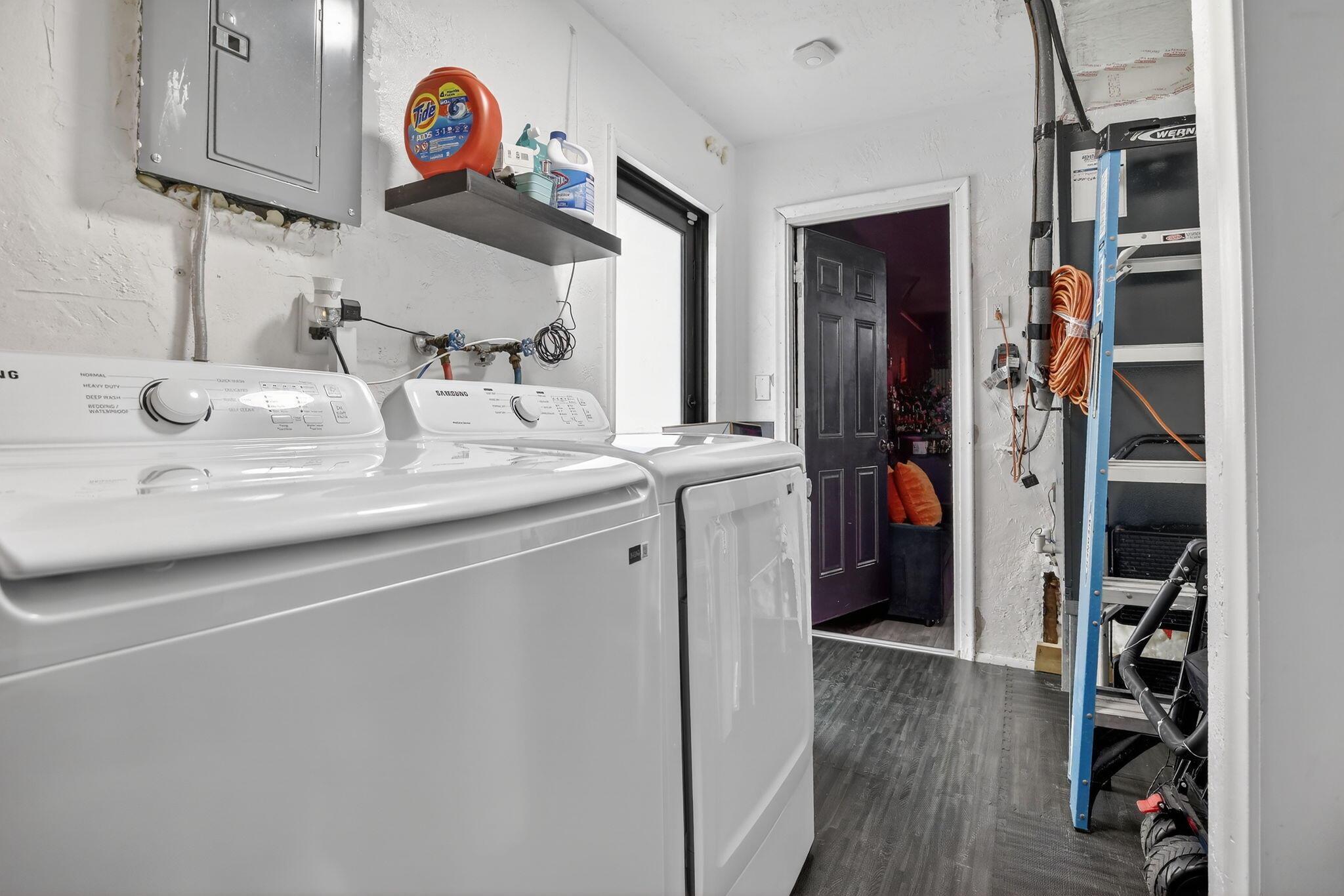 SUNRISE GOLF VILLAGE - Residential