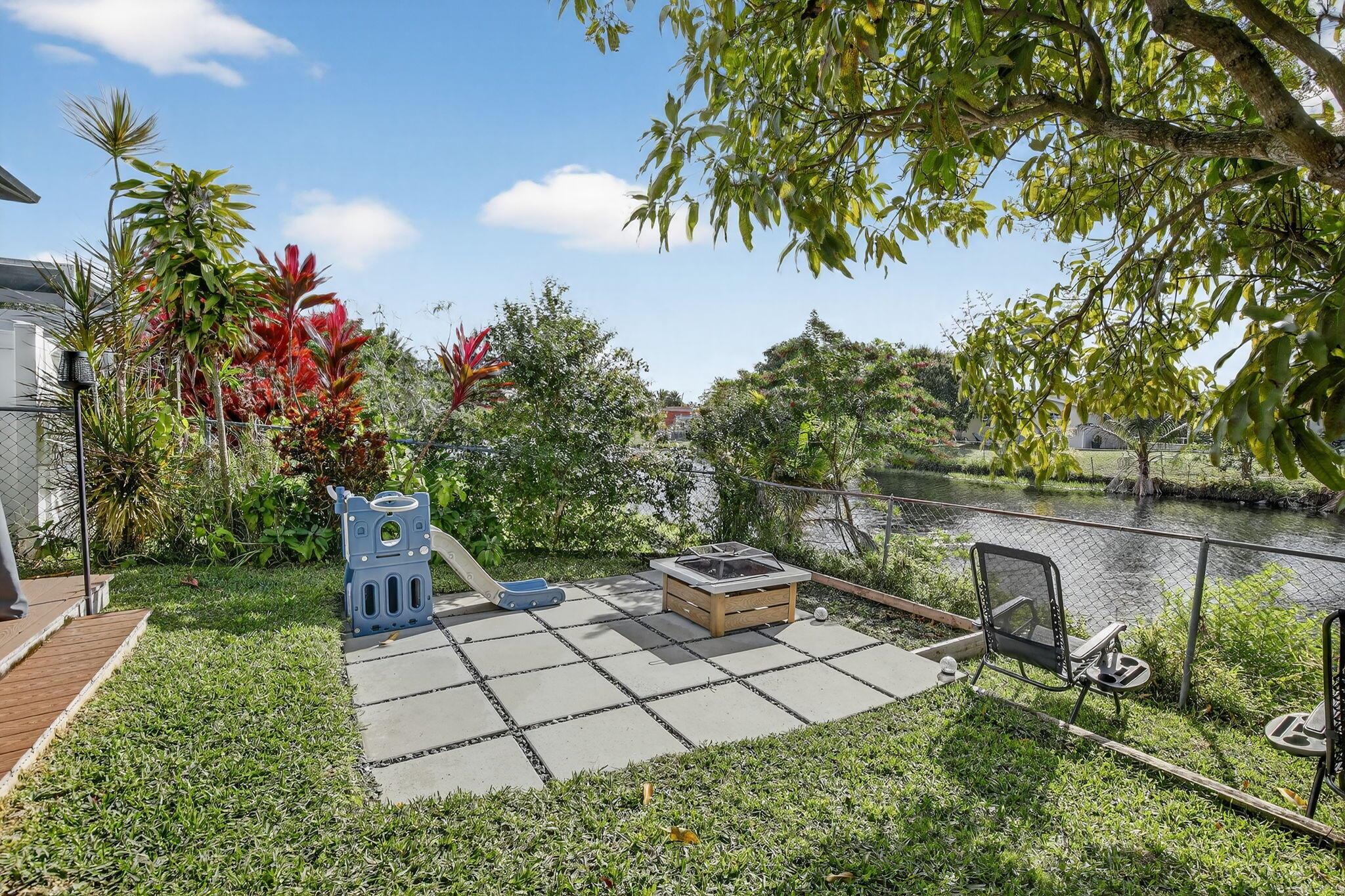 SUNRISE GOLF VILLAGE - Residential