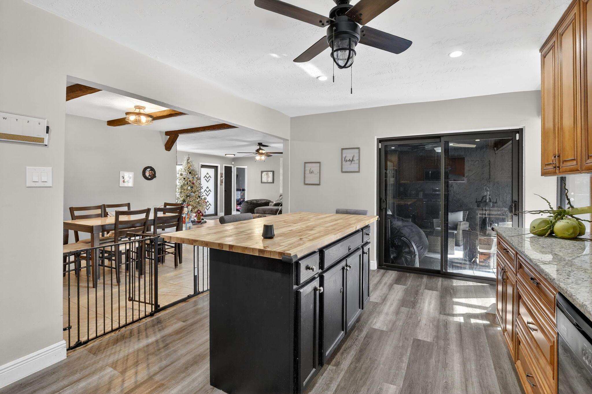 SUNRISE GOLF VILLAGE - Residential