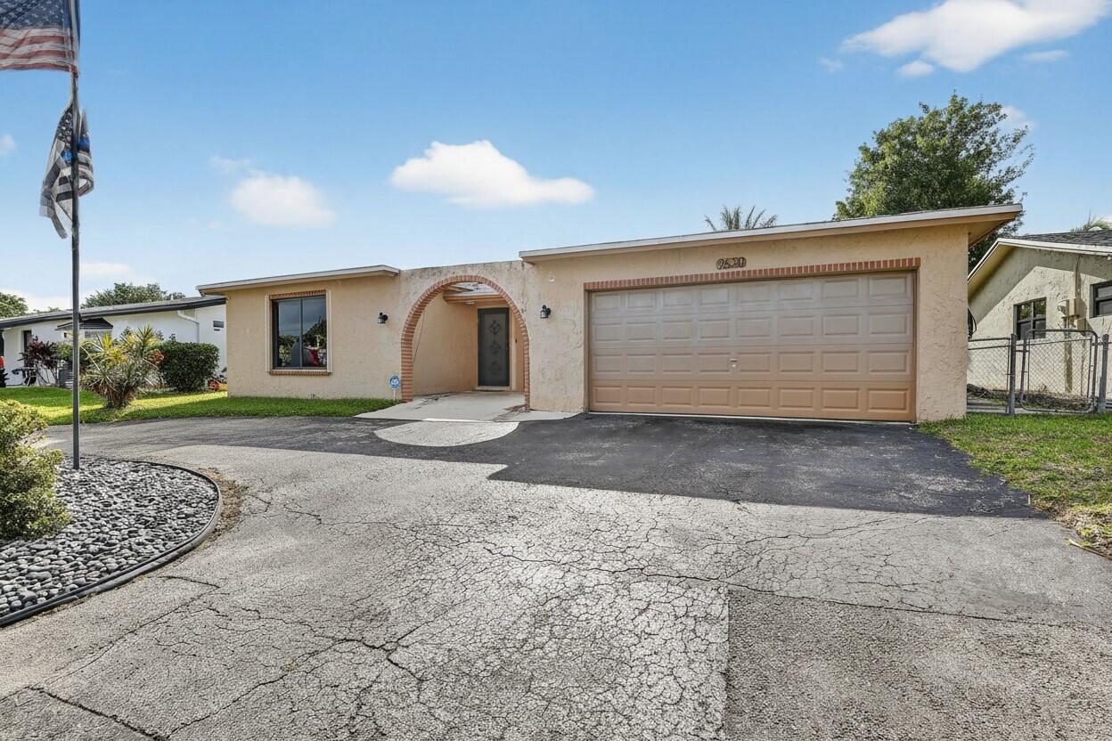 SUNRISE GOLF VILLAGE - Residential