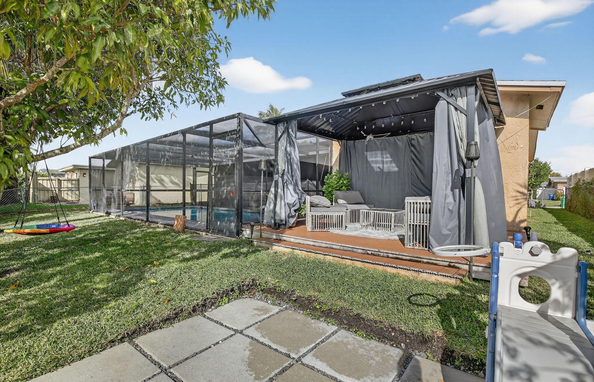 SUNRISE GOLF VILLAGE - Residential