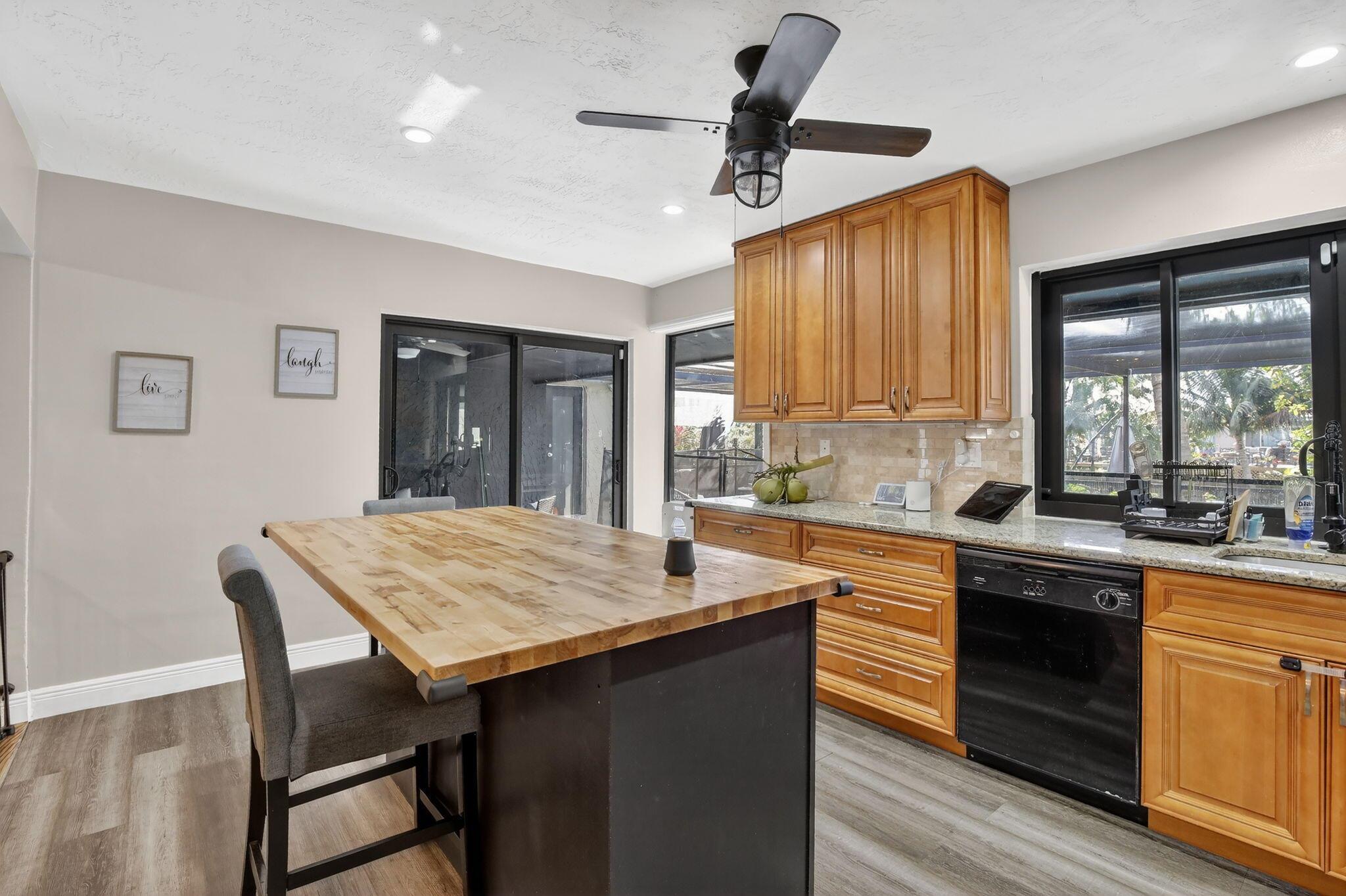 SUNRISE GOLF VILLAGE - Residential