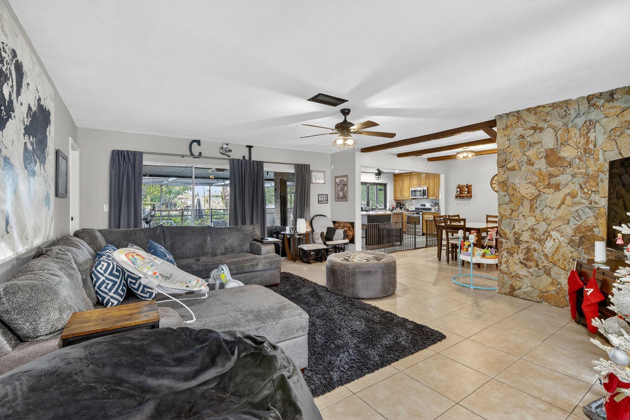 SUNRISE GOLF VILLAGE - Residential