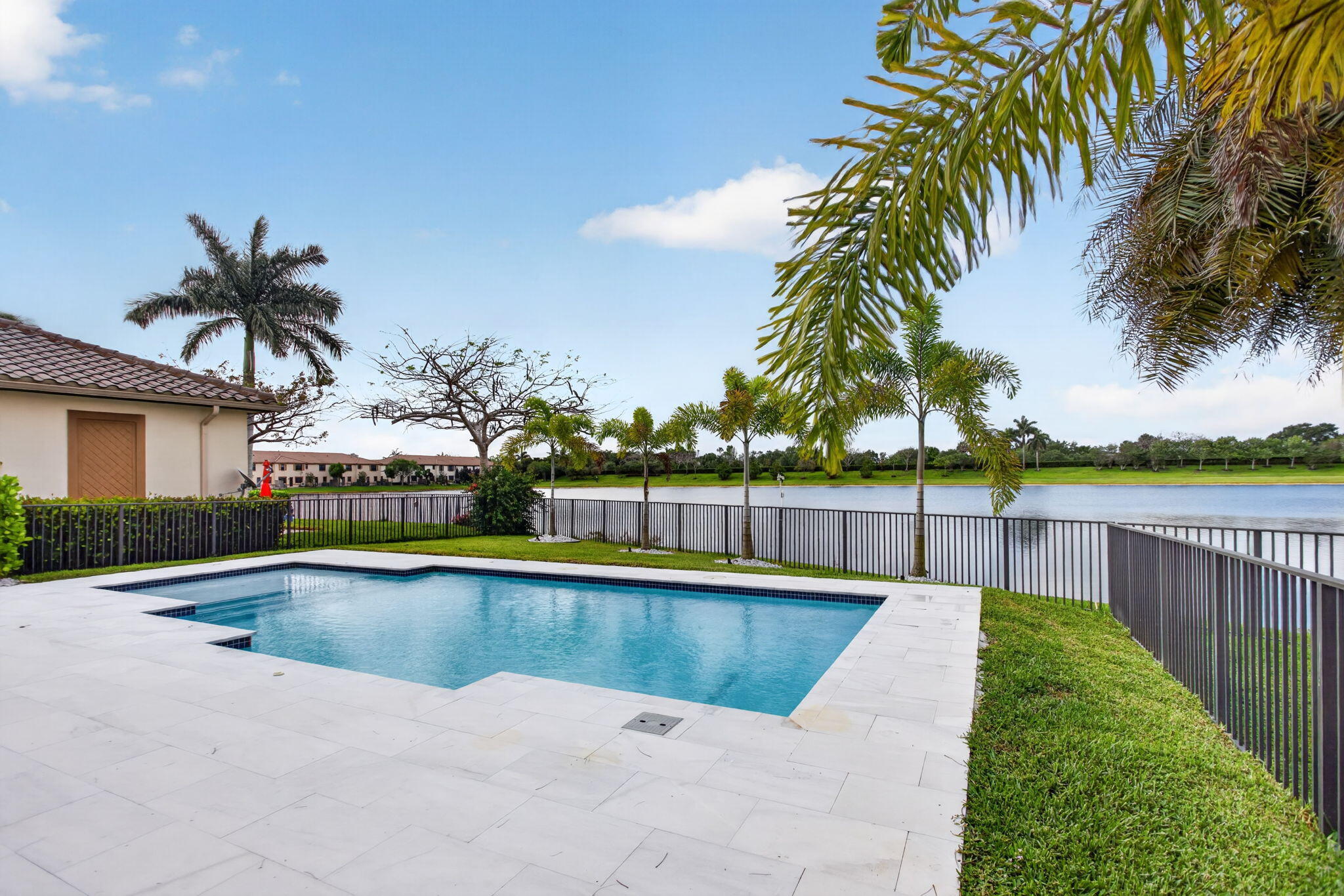 Miralago - Residential