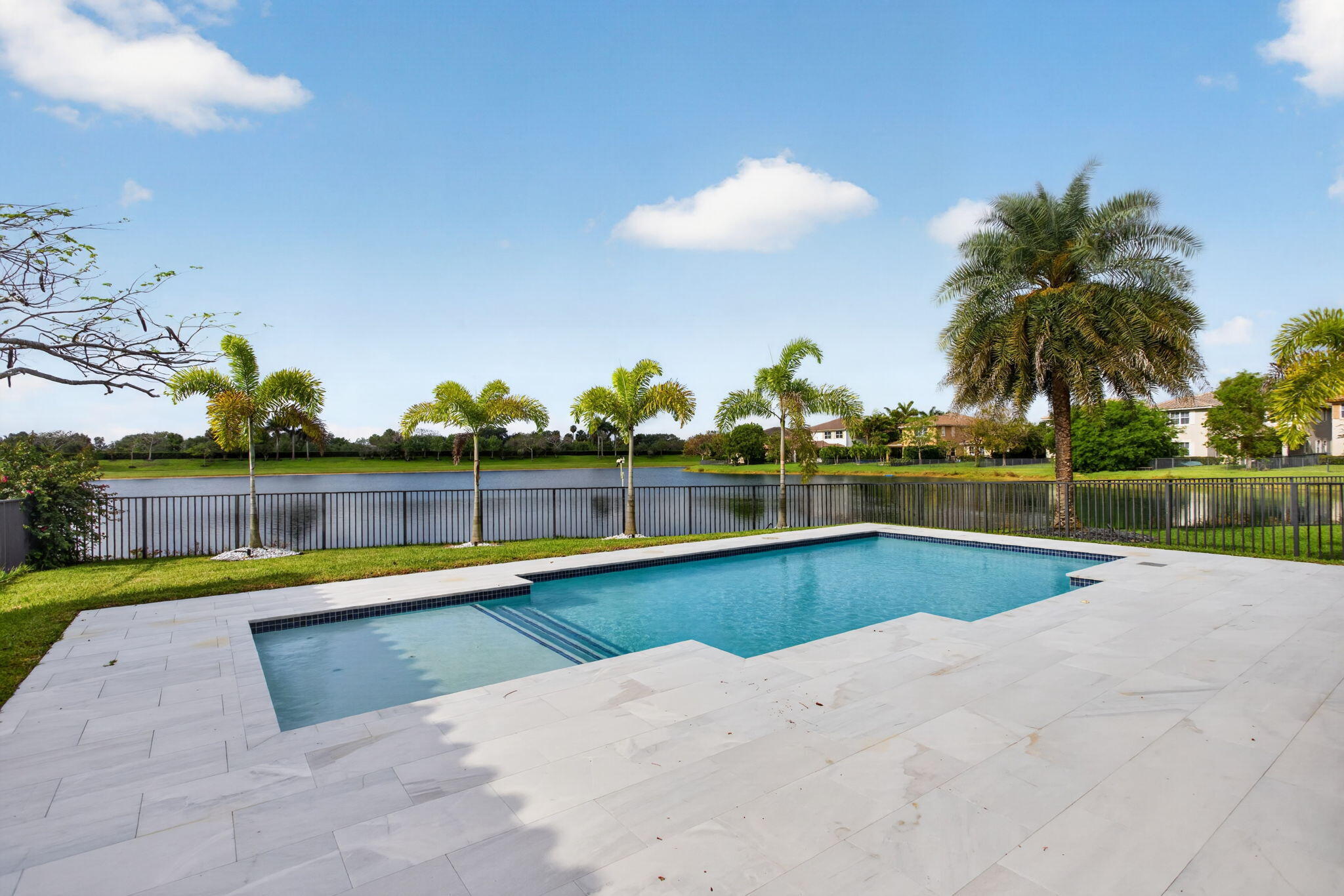 Miralago - Residential
