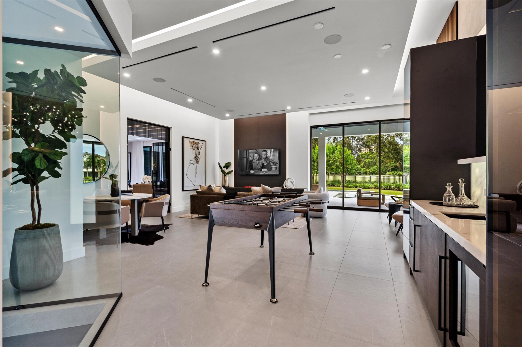 ROYAL PALM YACHT & COUNTR - Residential