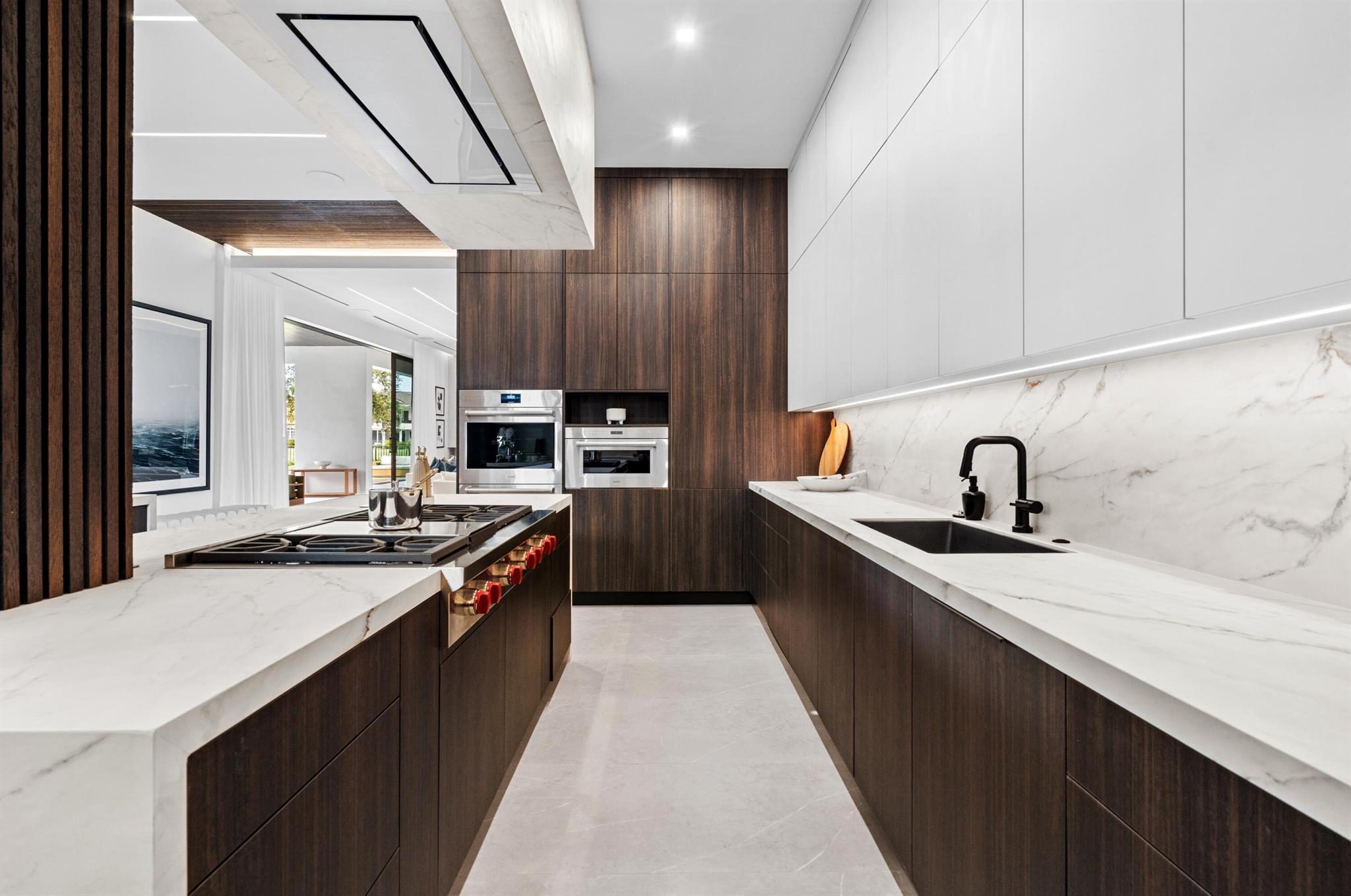 ROYAL PALM YACHT & COUNTR - Residential