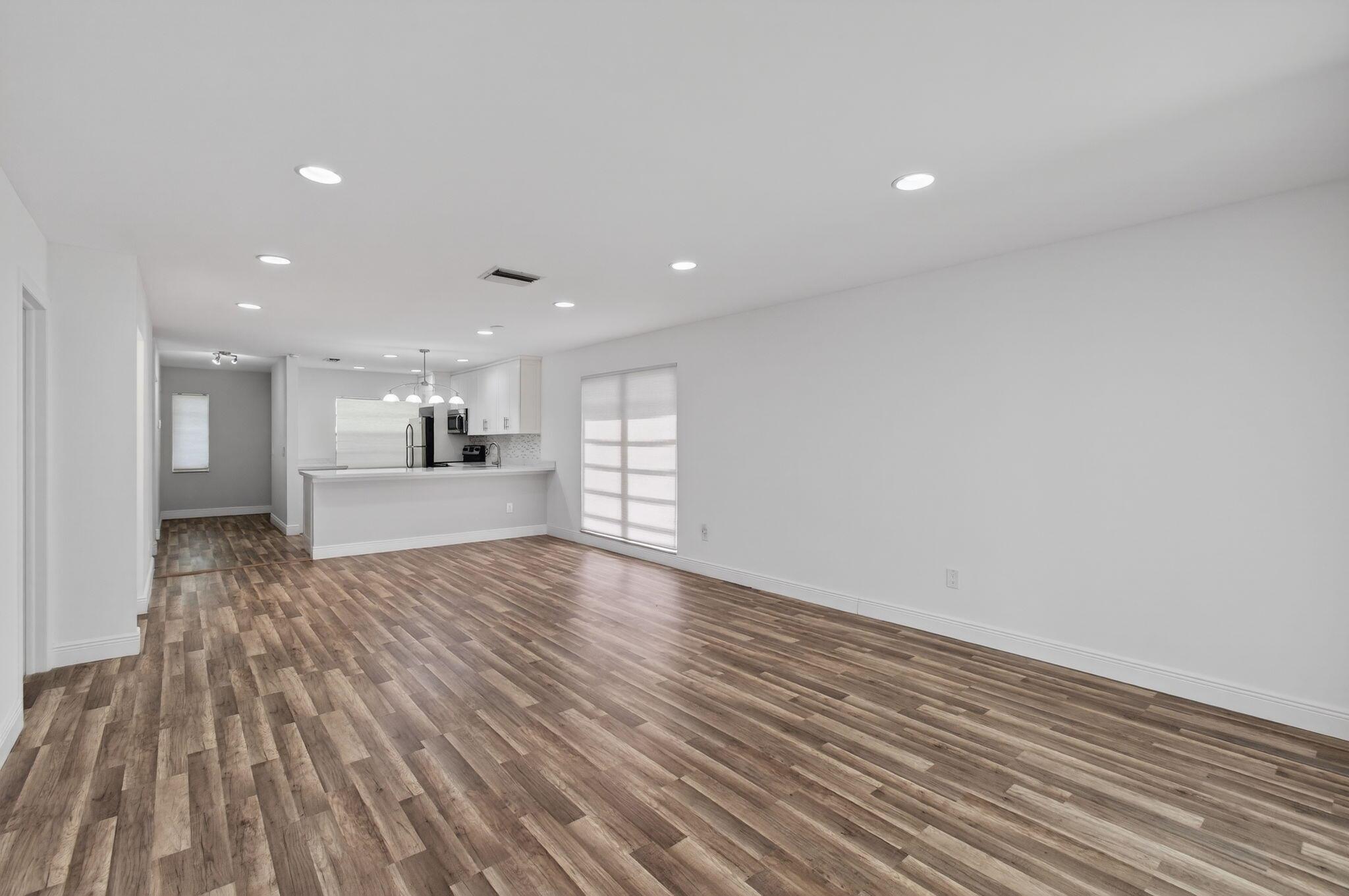 FAIRWAYS OF BOCA LAGO CON - Residential