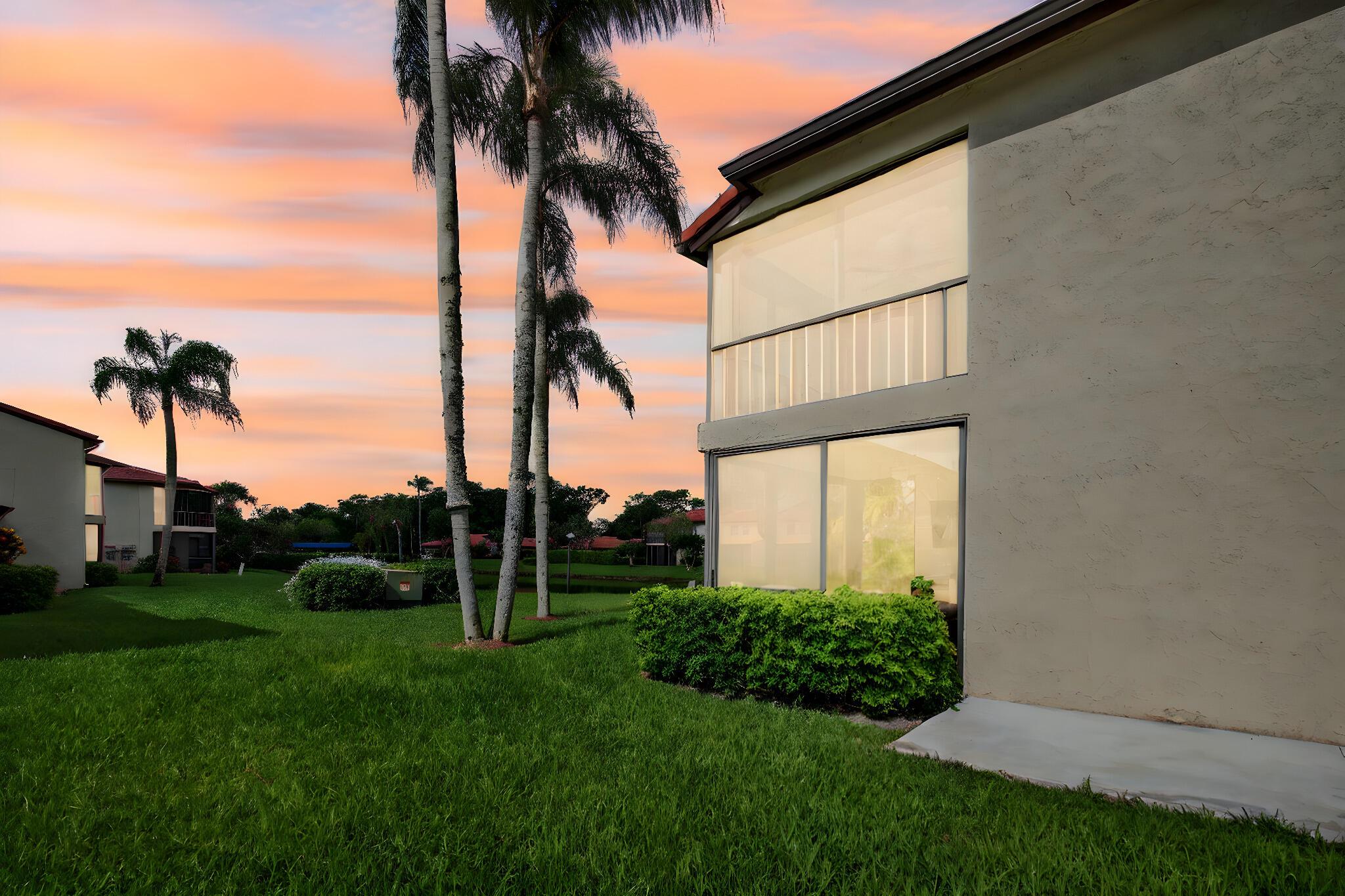 FAIRWAYS OF BOCA LAGO CON - Residential