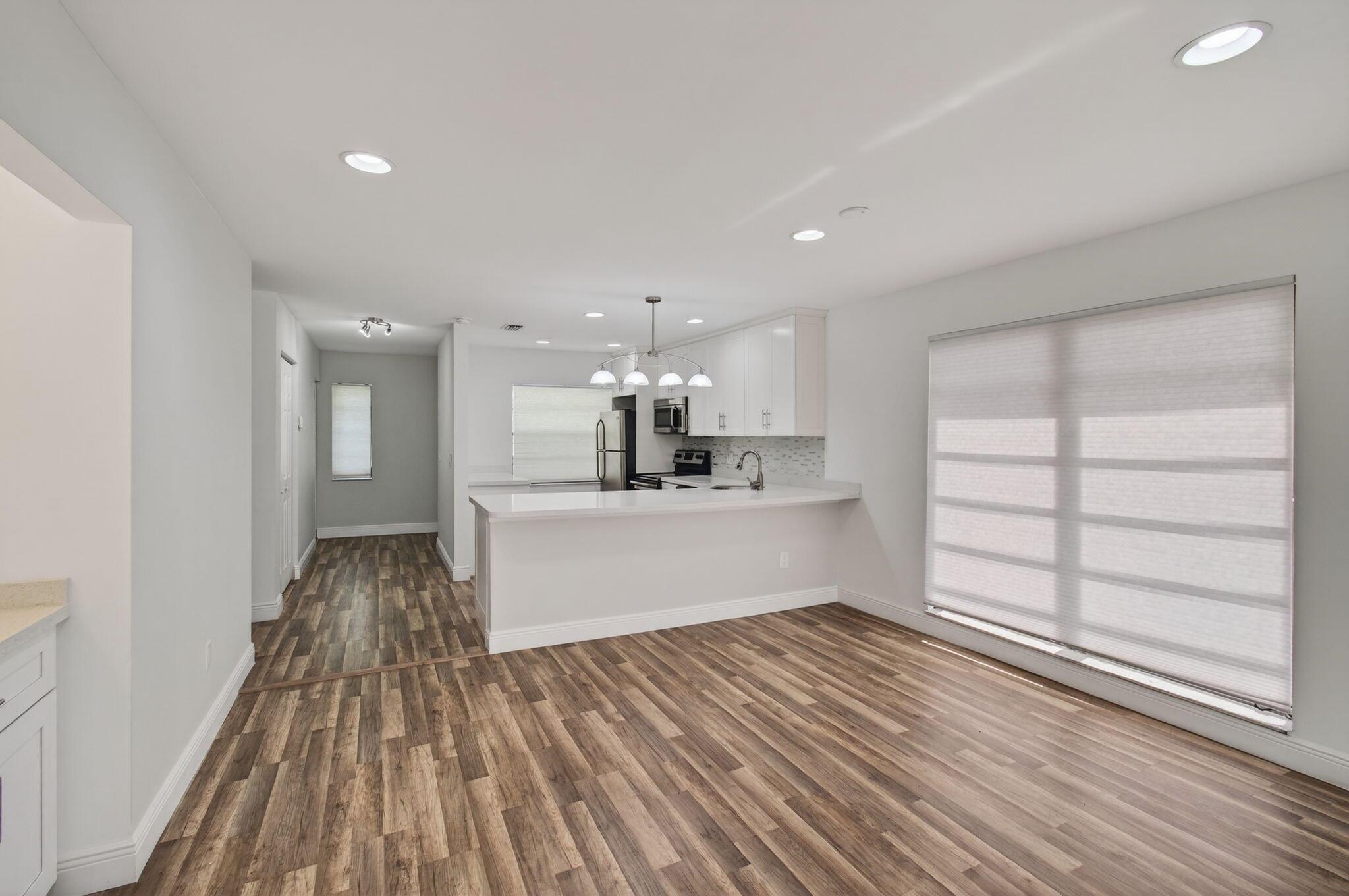 FAIRWAYS OF BOCA LAGO CON - Residential