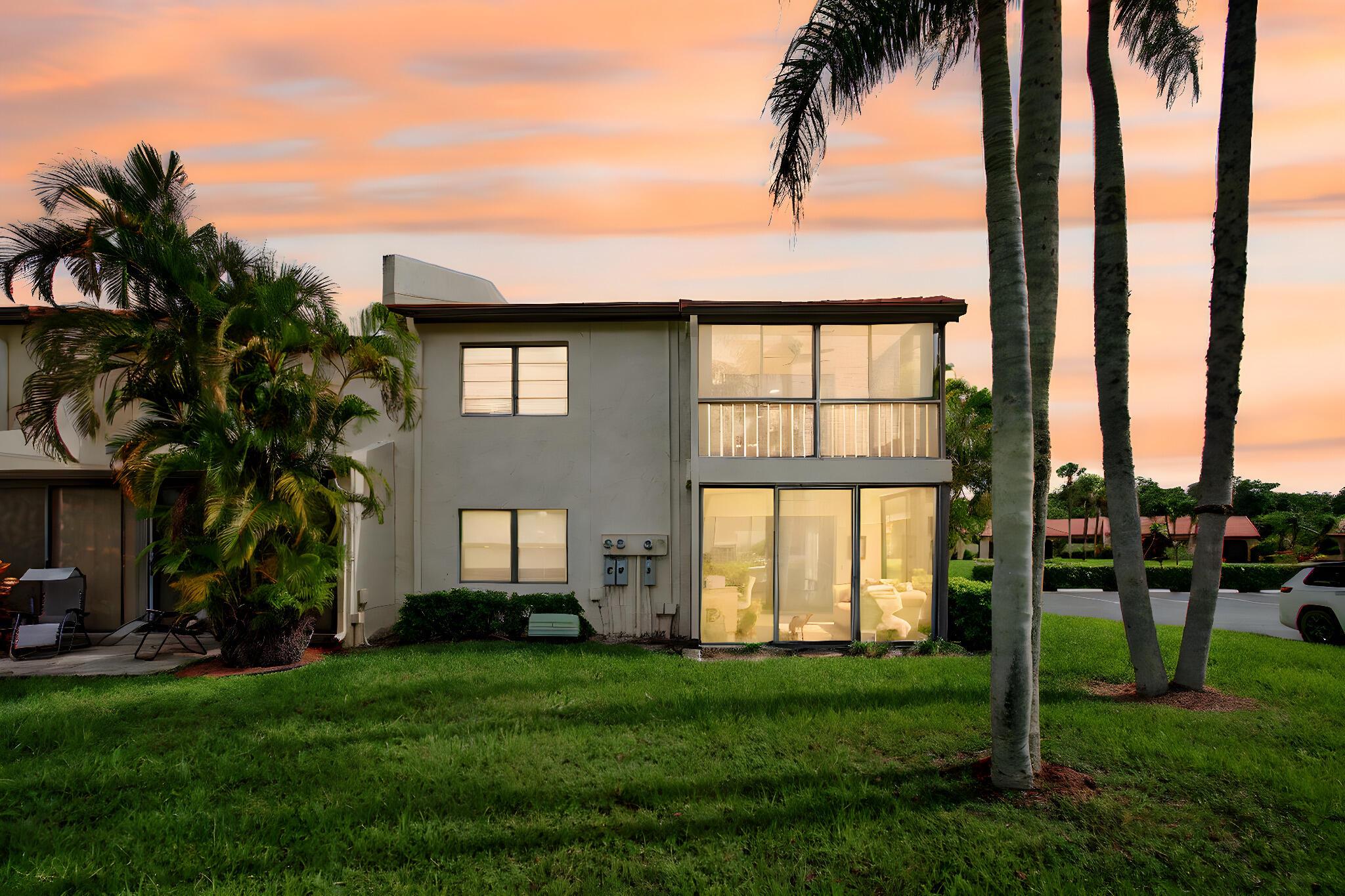 FAIRWAYS OF BOCA LAGO CON - Residential