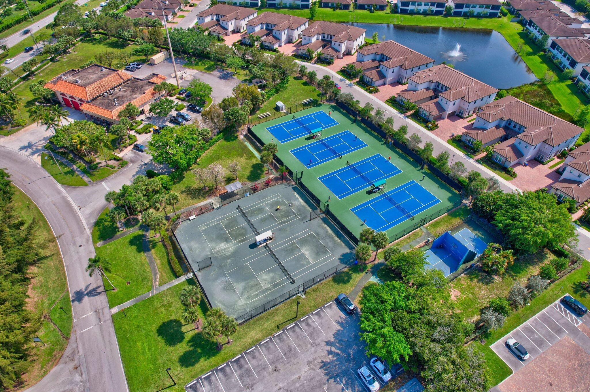 FAIRWAYS OF BOCA LAGO CON - Residential