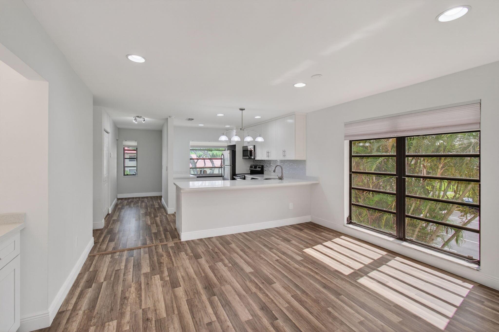 FAIRWAYS OF BOCA LAGO CON - Residential