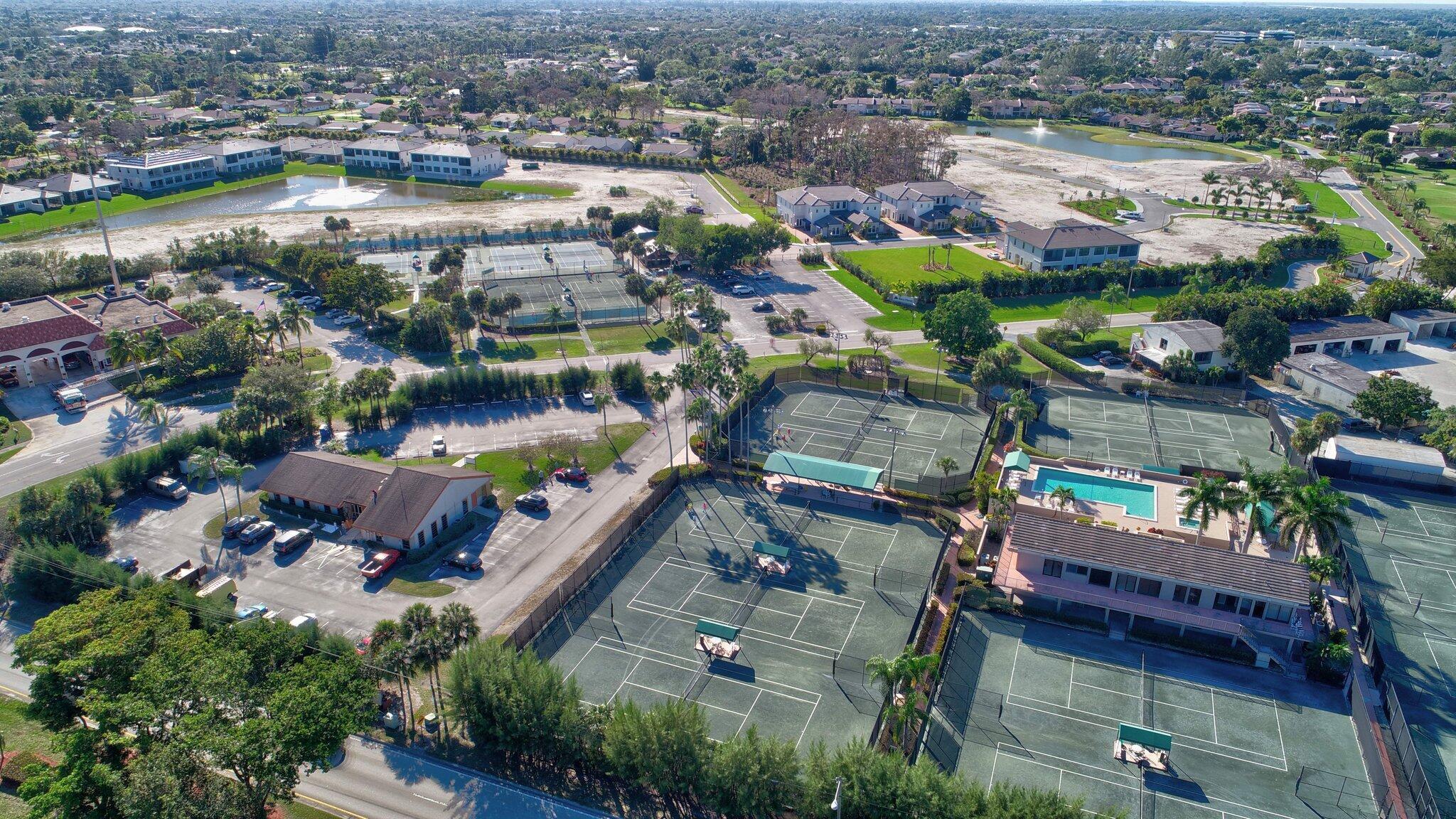 FAIRWAYS OF BOCA LAGO CON - Residential