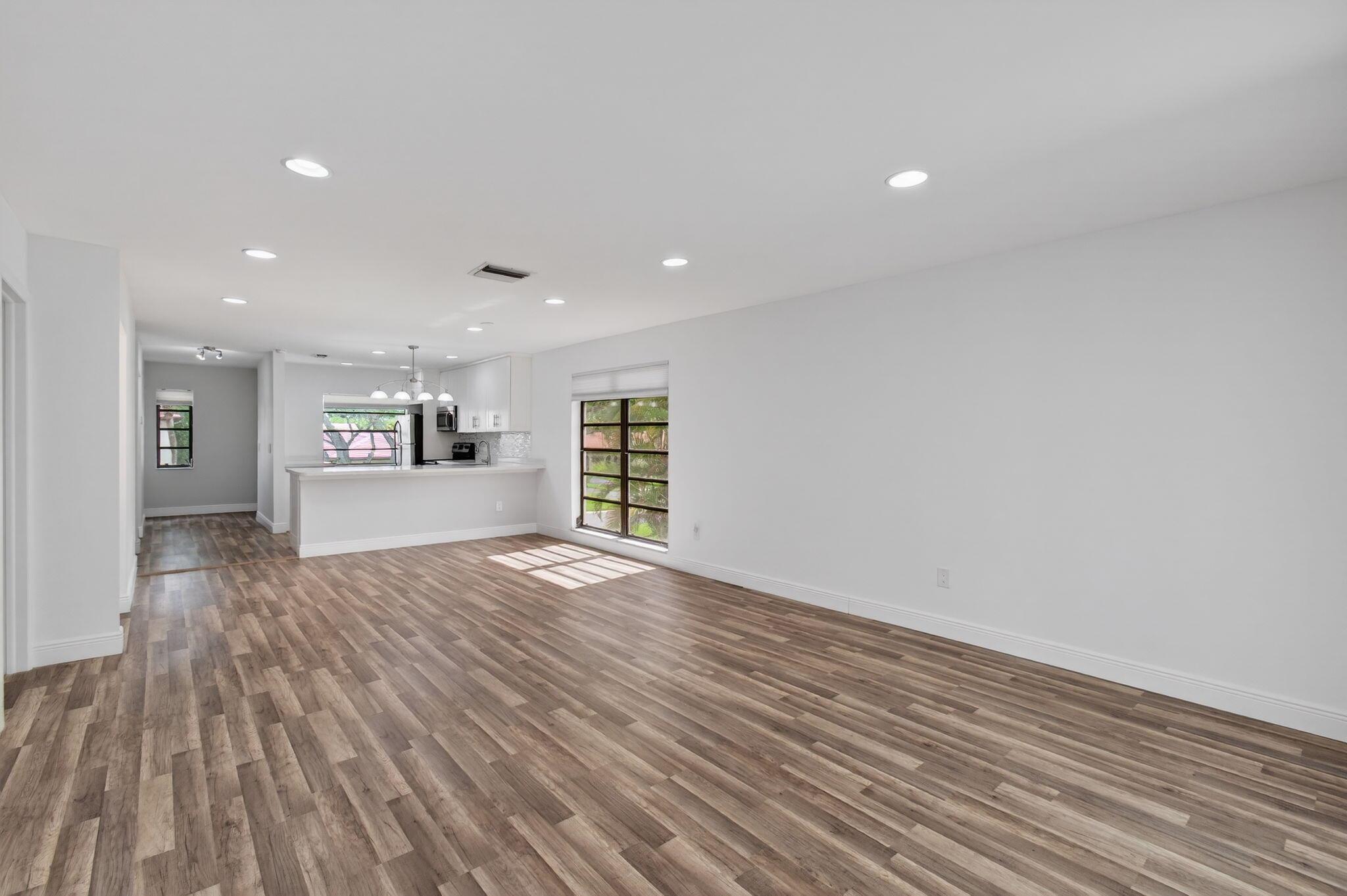 FAIRWAYS OF BOCA LAGO CON - Residential